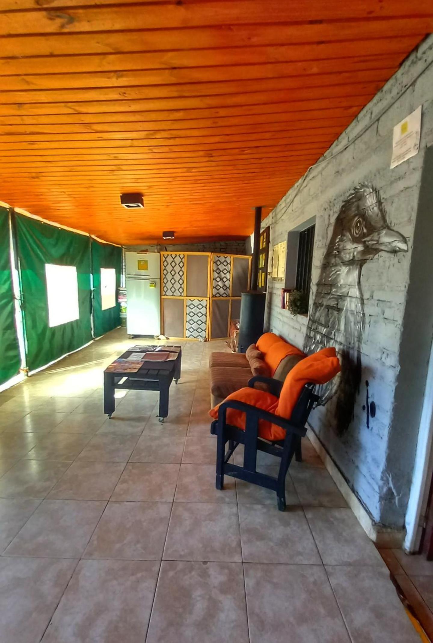 Huaka Hostel and Guest house