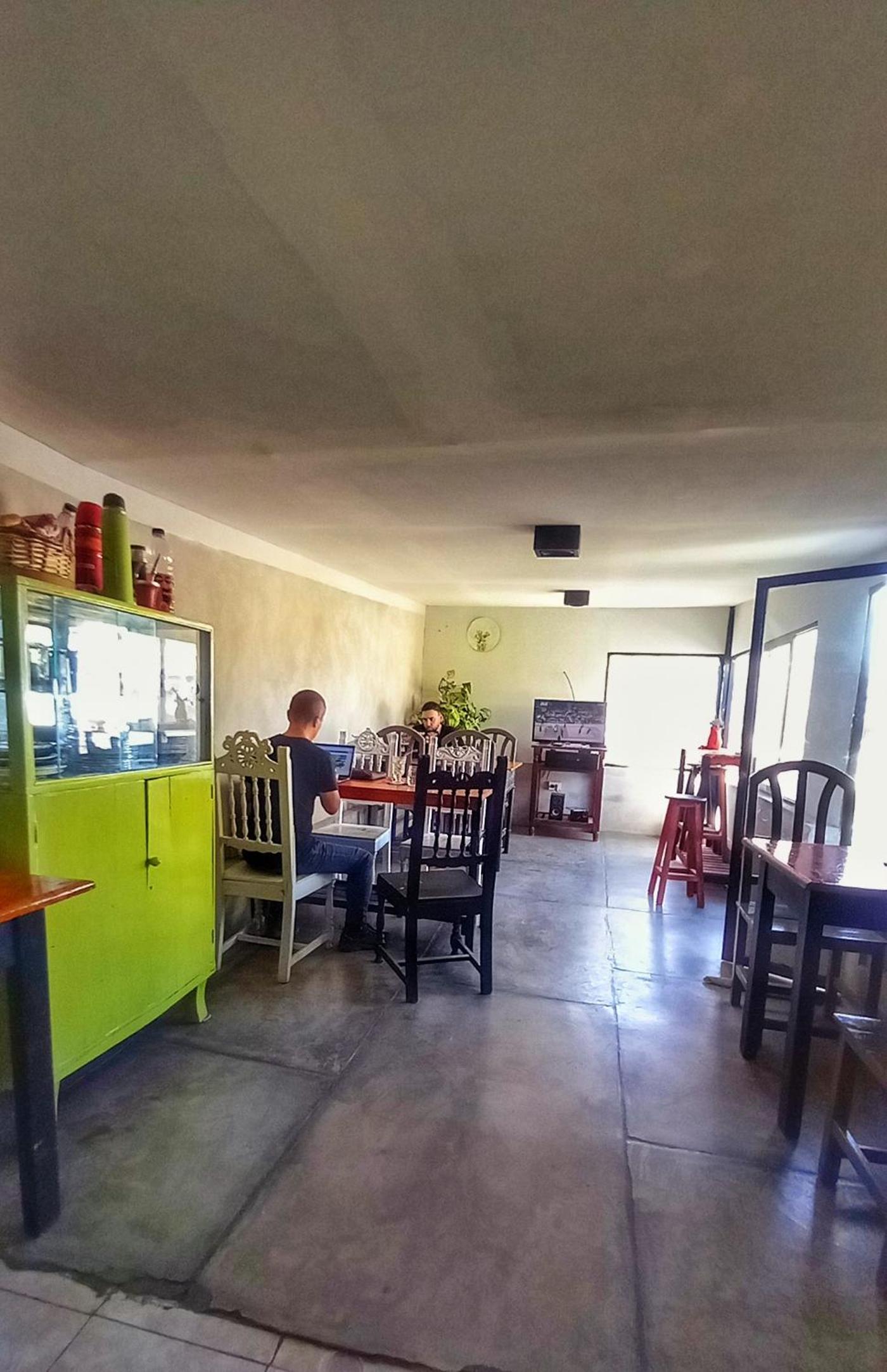 Huaka Hostel and Guest house