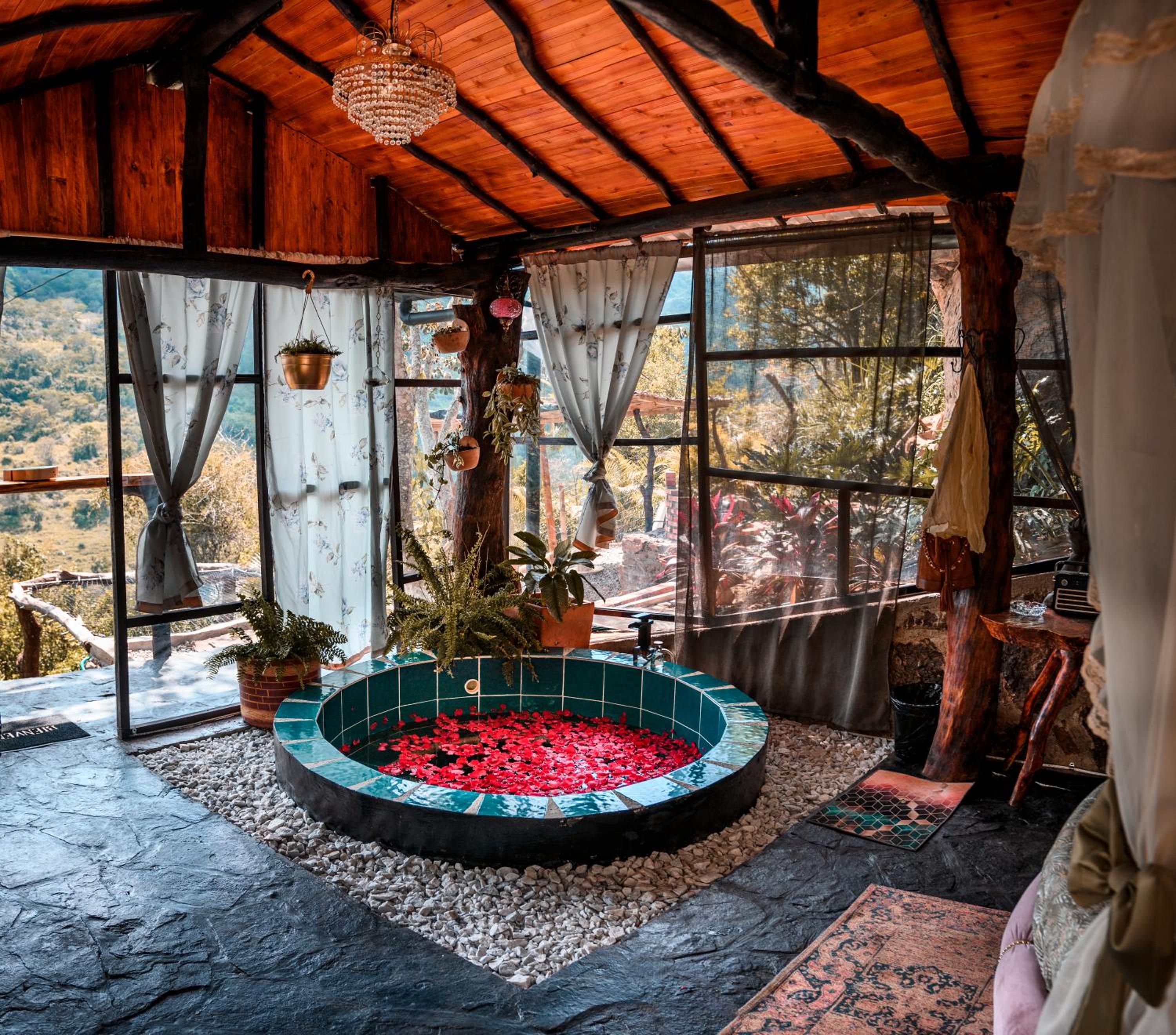 The Luxury Glamping Star