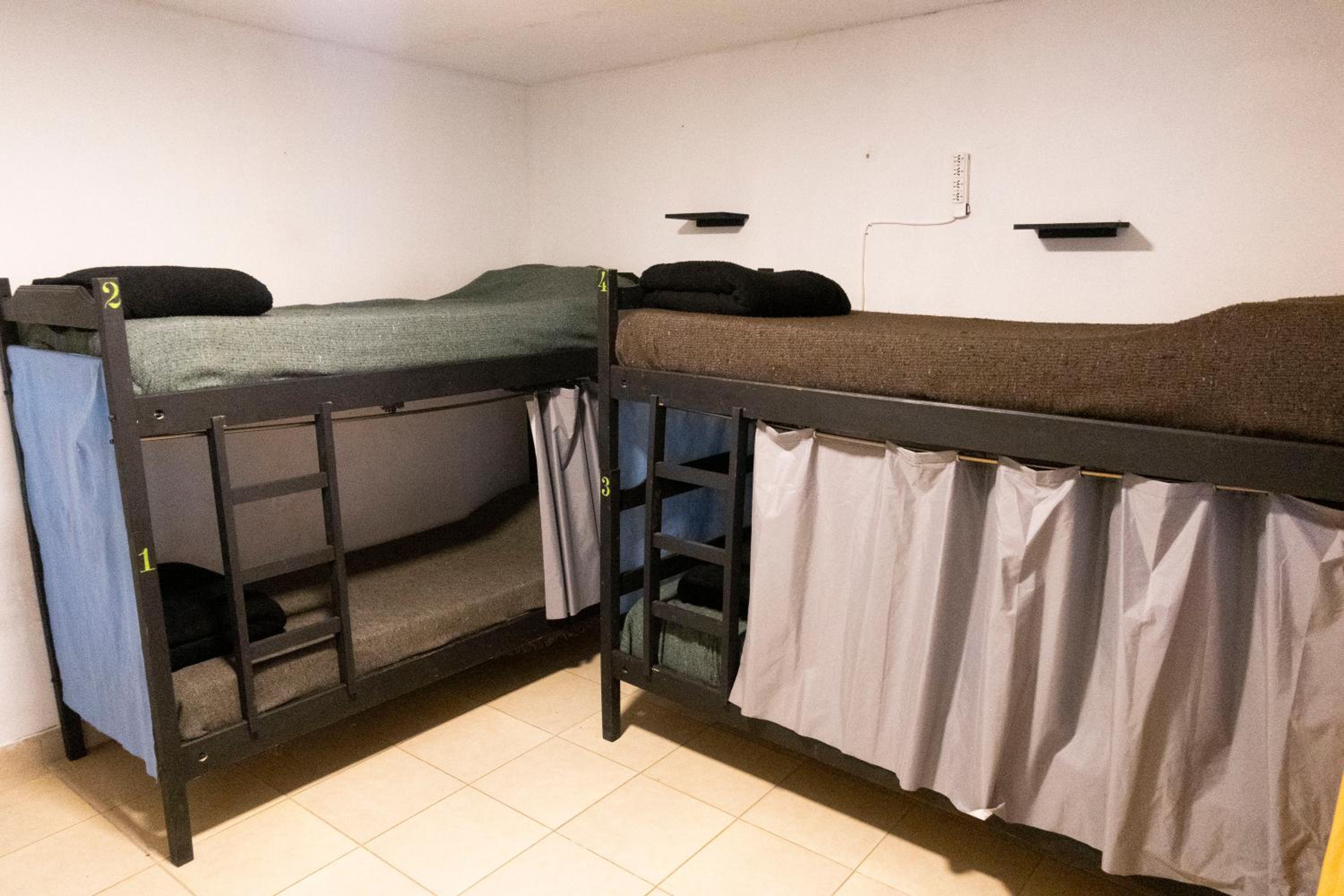 Huaka Hostel and Guest house