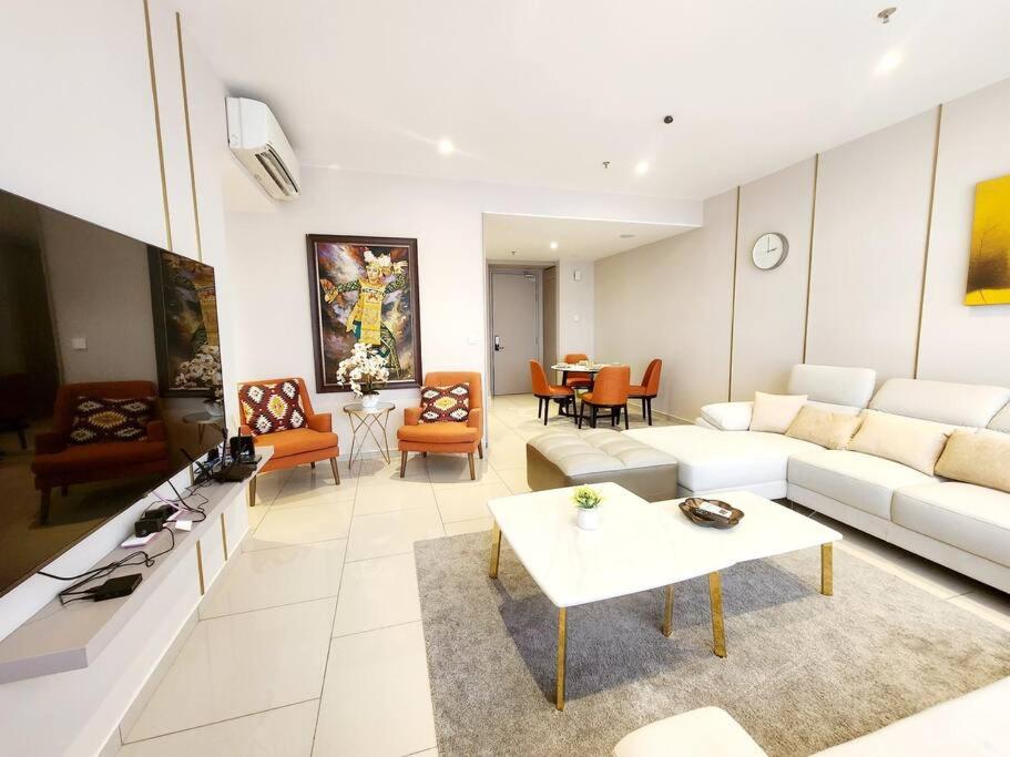 ICity Luxury Corner 2room Hill10 Coway 1parking photo 1