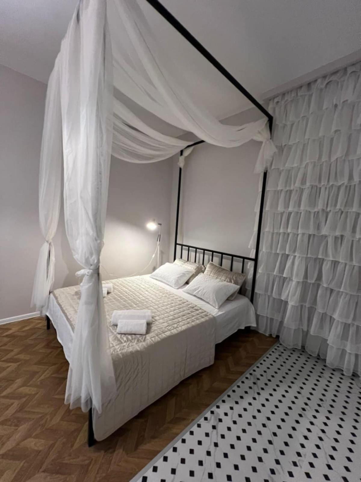 Sweet Home Tskaltubo Family Guesthouse Near Spa Park