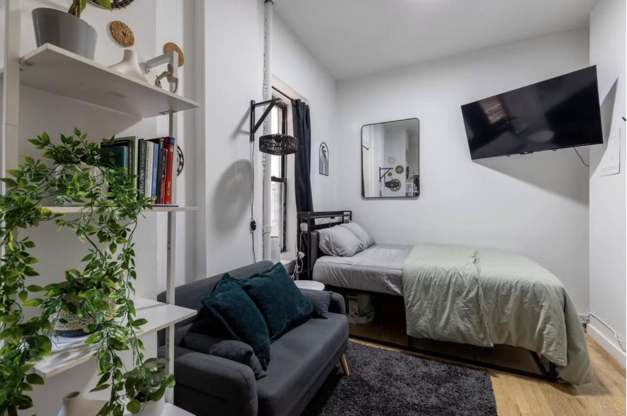 Steps from Everything - Modern 1-Bdr in Downtown's Union Square