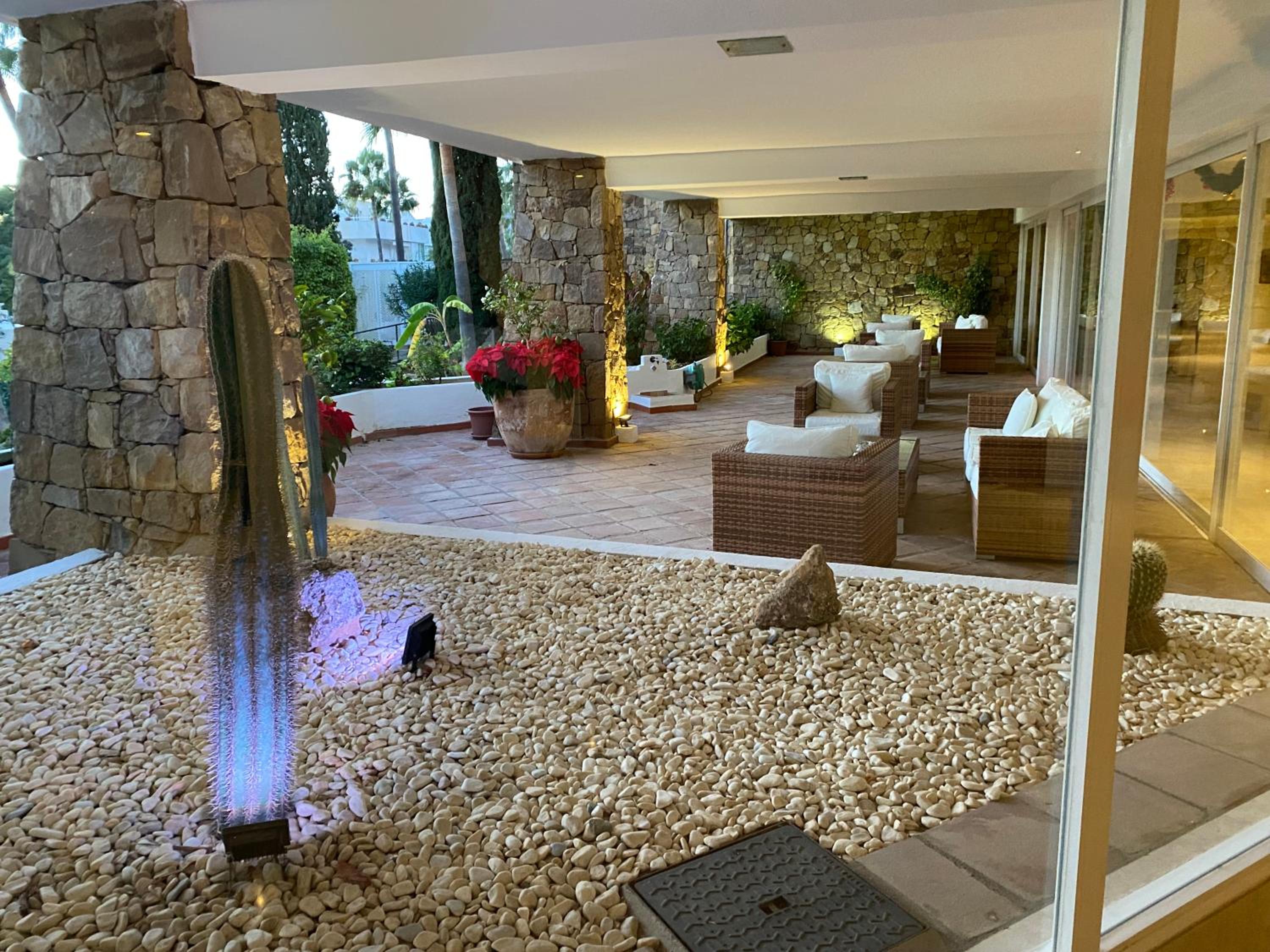 Stunning suite at Hotel Del Golf, 5 stars and frontline Golf, Porto Banus, Marbella - Image 4