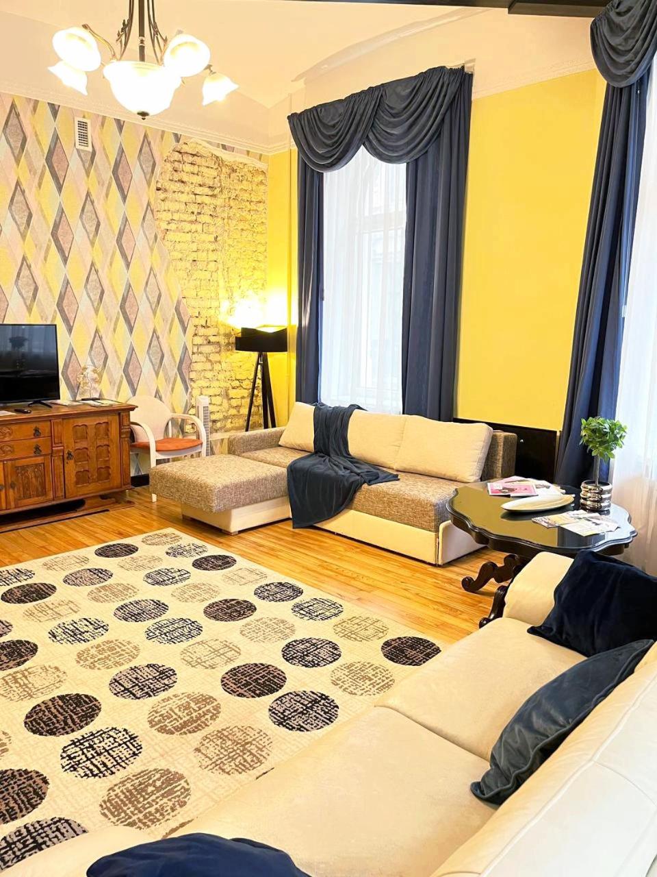 Riverside Old Town Spacious Apartment few steps from Dome square and Cathedral view 2