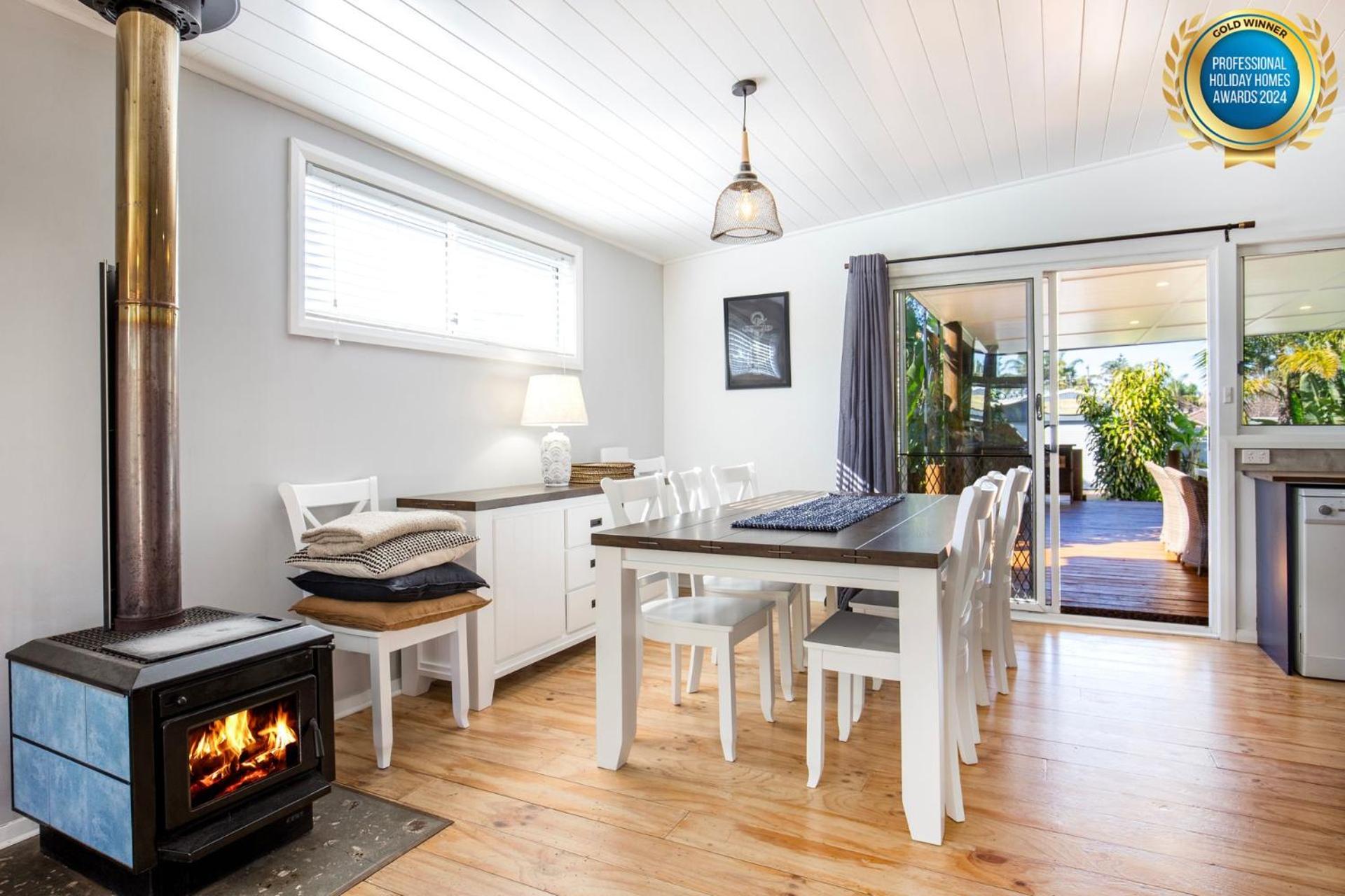 The Anchor - Pet Friendly - 5 Mins Walk to Beach - EV Charging