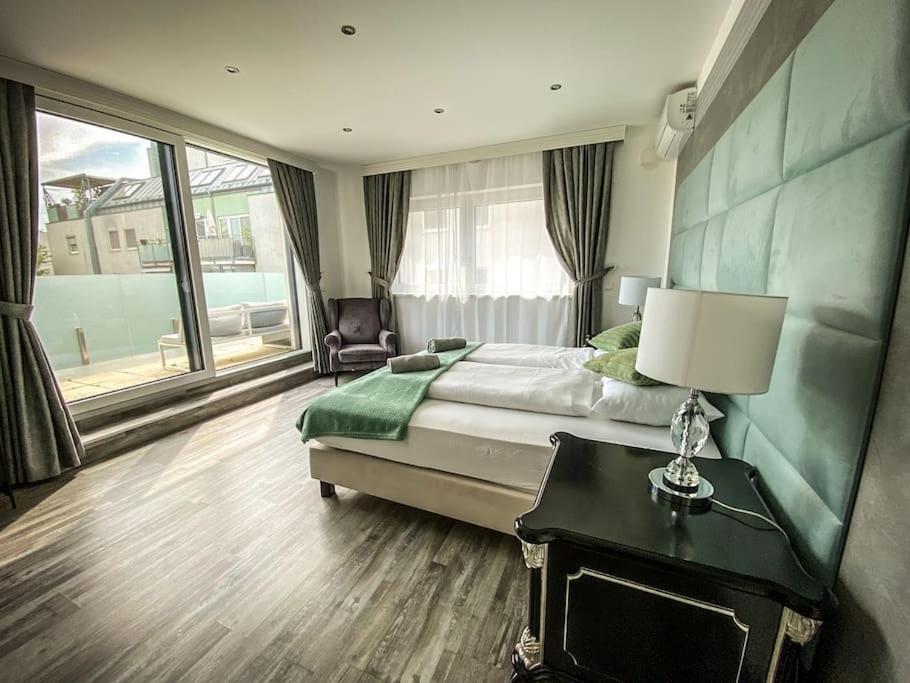 Villa Vienna mit POOL