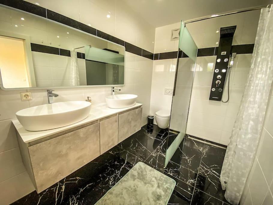 Villa Vienna mit POOL