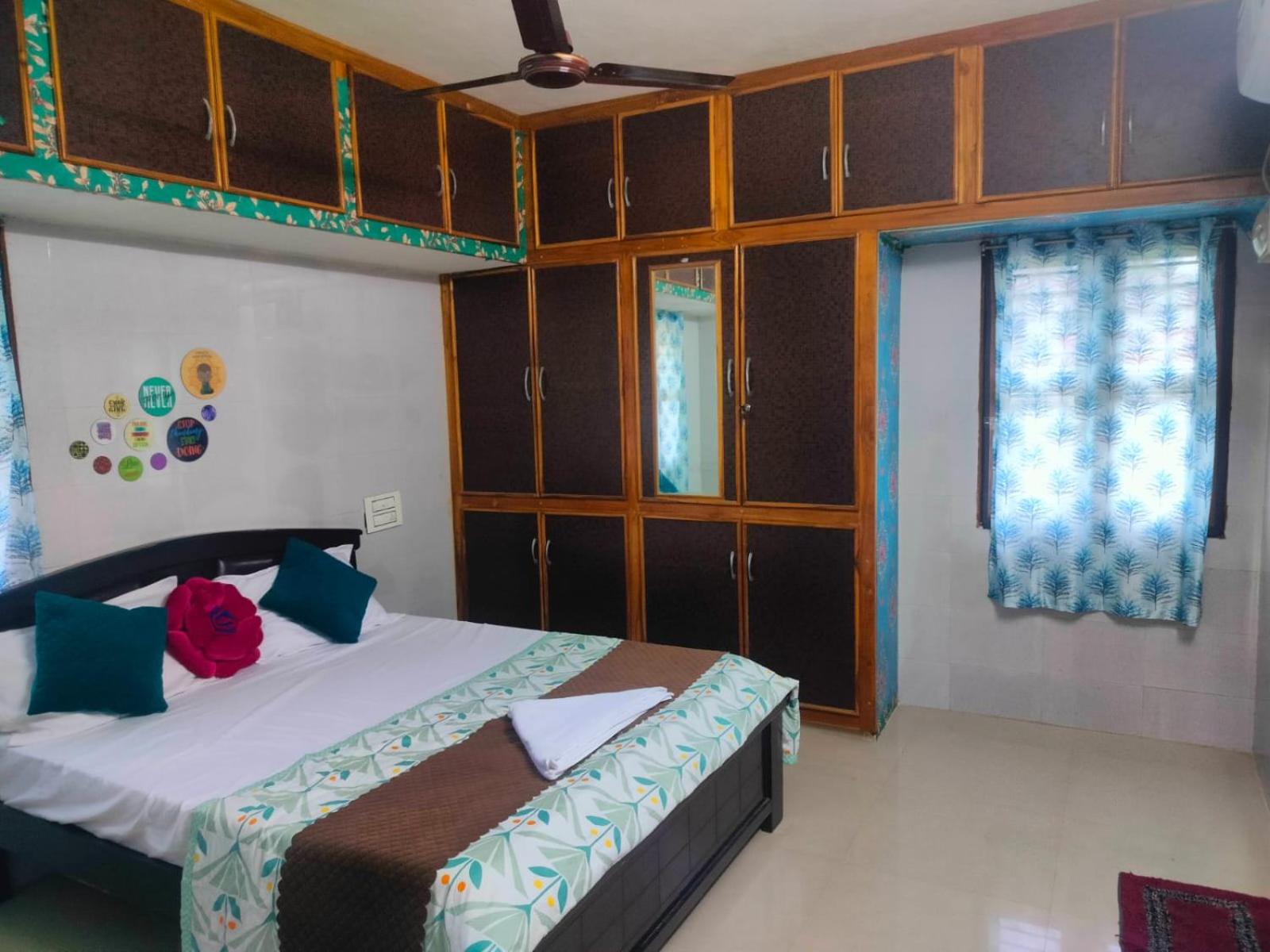 HB'S Nest HOMESTAY SPACIOUS 2BHK HILL VIEW APPARTMENT view 3