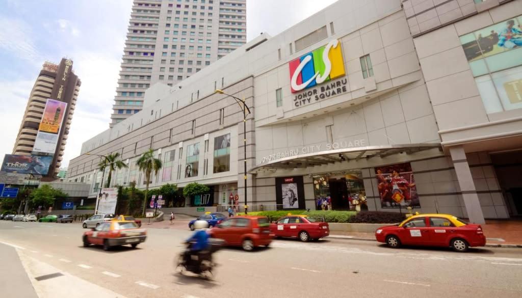 High Floor Suasana Suites 5 in JB City with WiFi