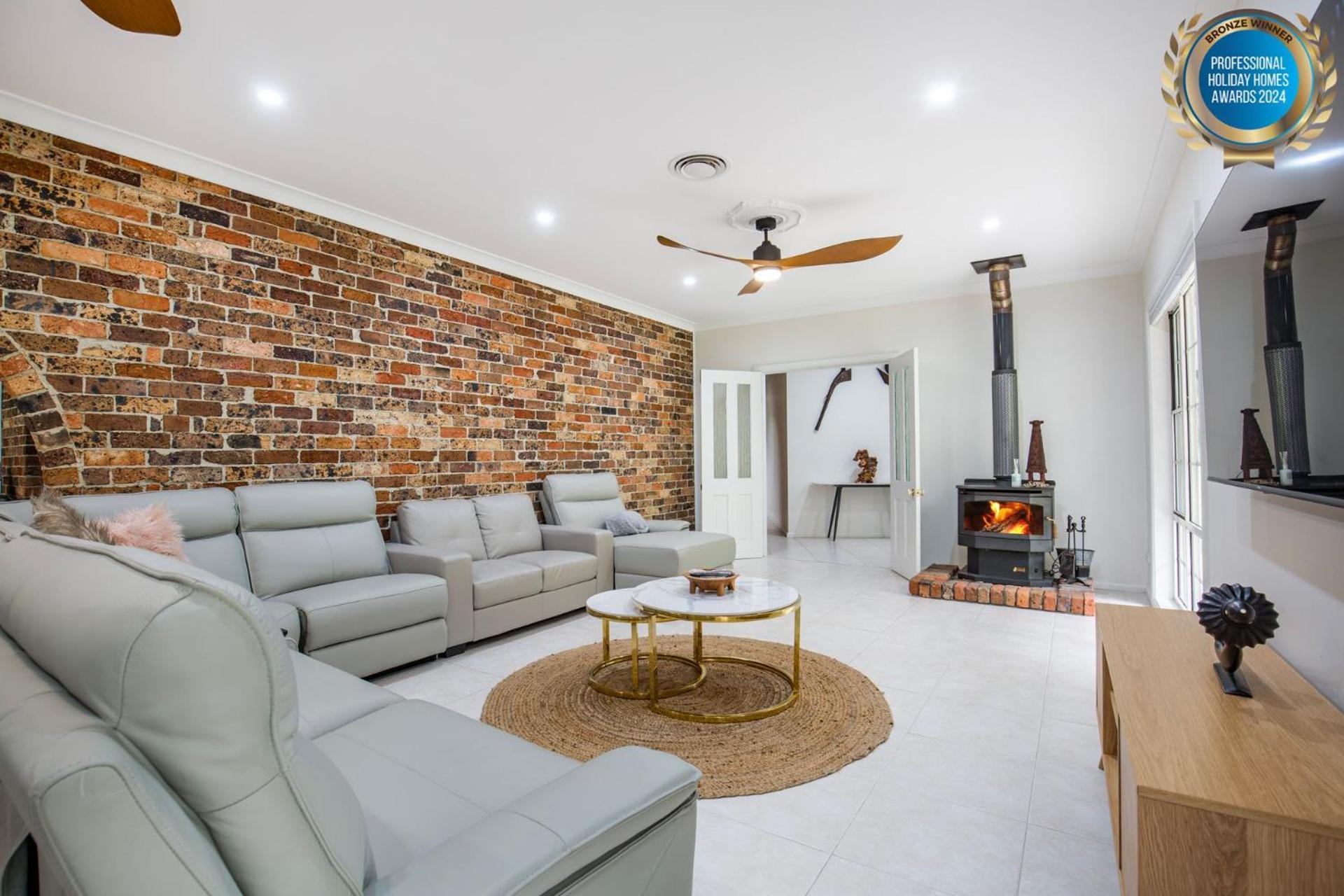 Island Retreat Pet Friendly Waterfront