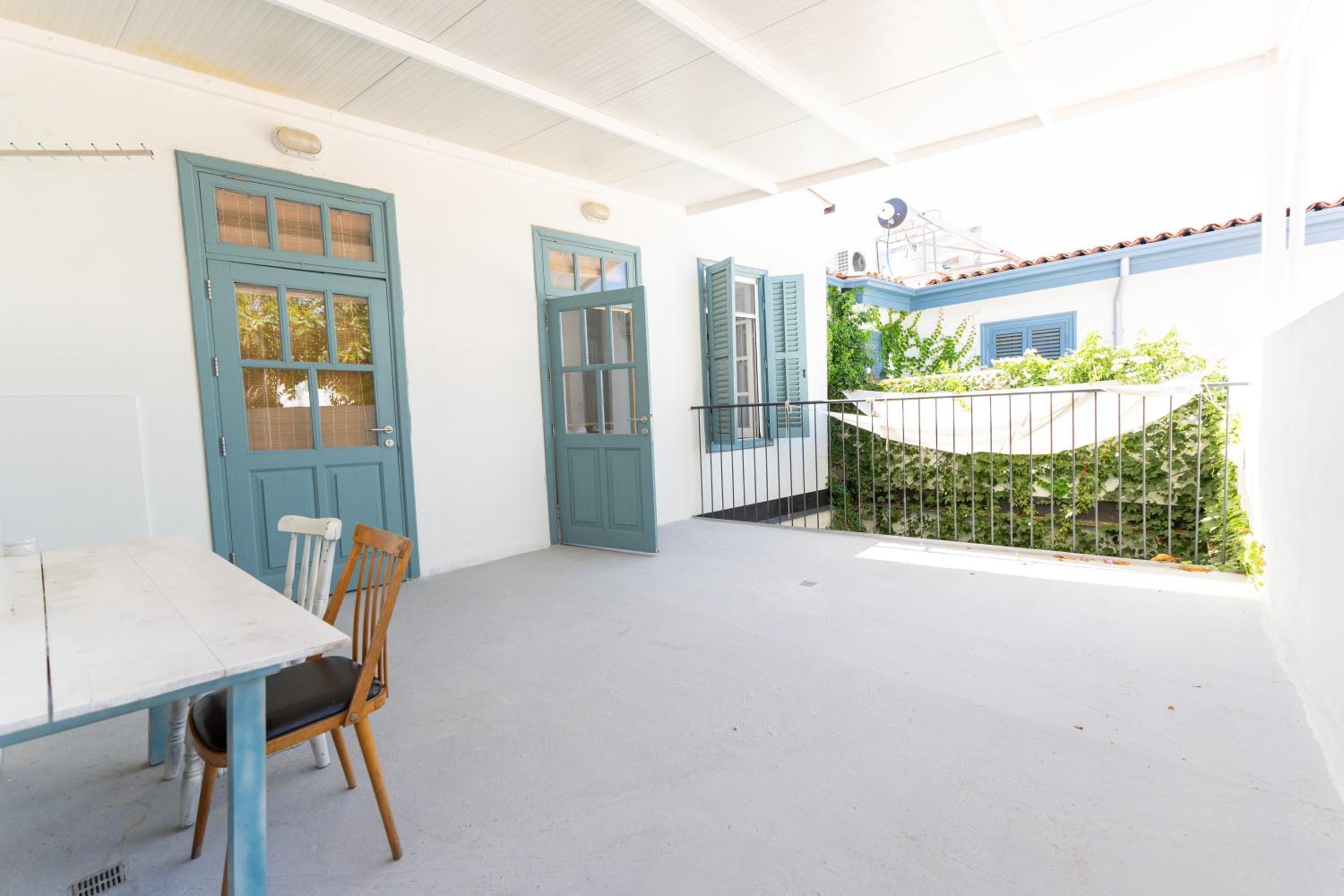 1927 Heritage House - Indoor Garden , Old City
