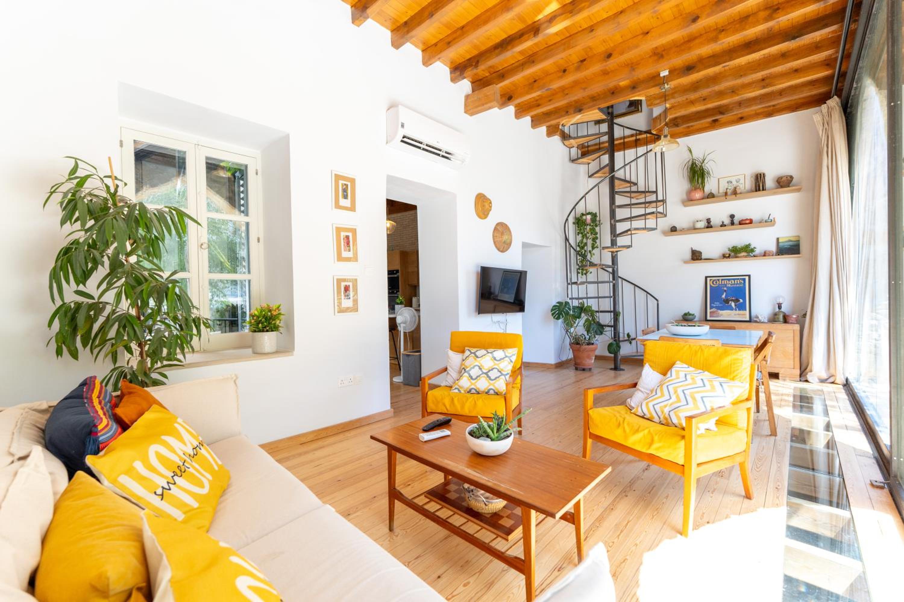 1927 Heritage House - Indoor Garden , Old City