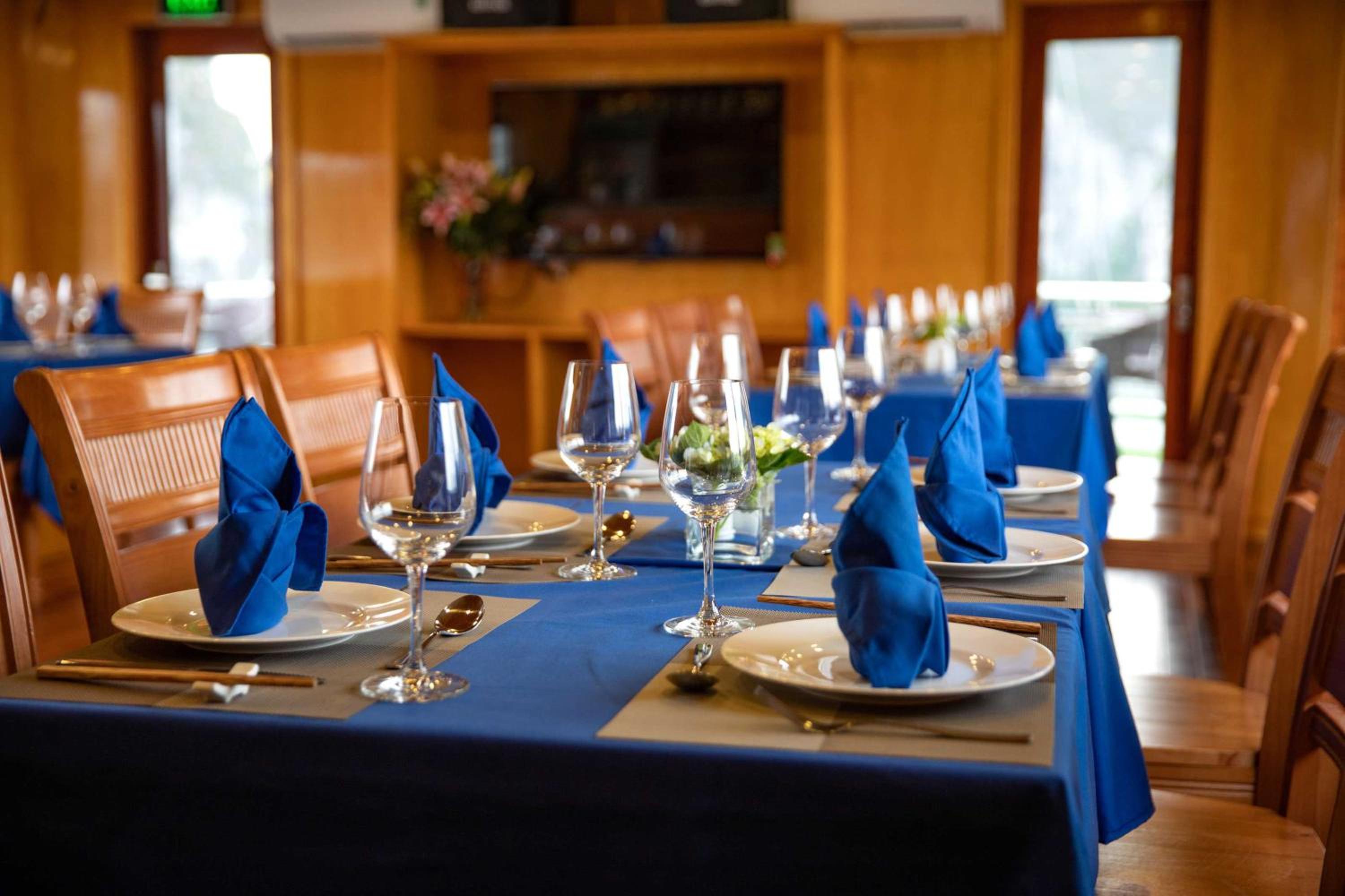 Venezia Boutique Cruises - Catba island