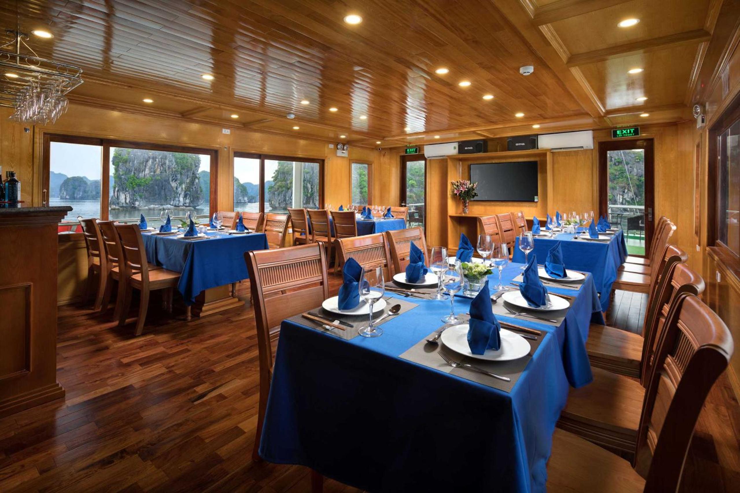 Venezia Boutique Cruises - Catba island