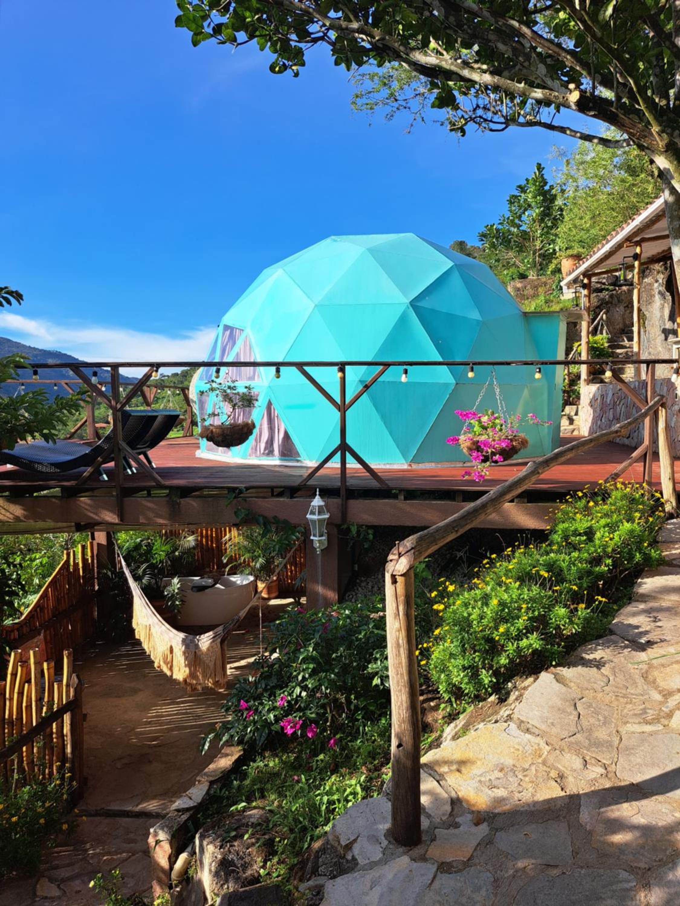 The Luxury Glamping Star