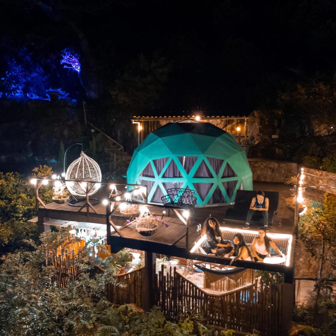 The Luxury Glamping Star