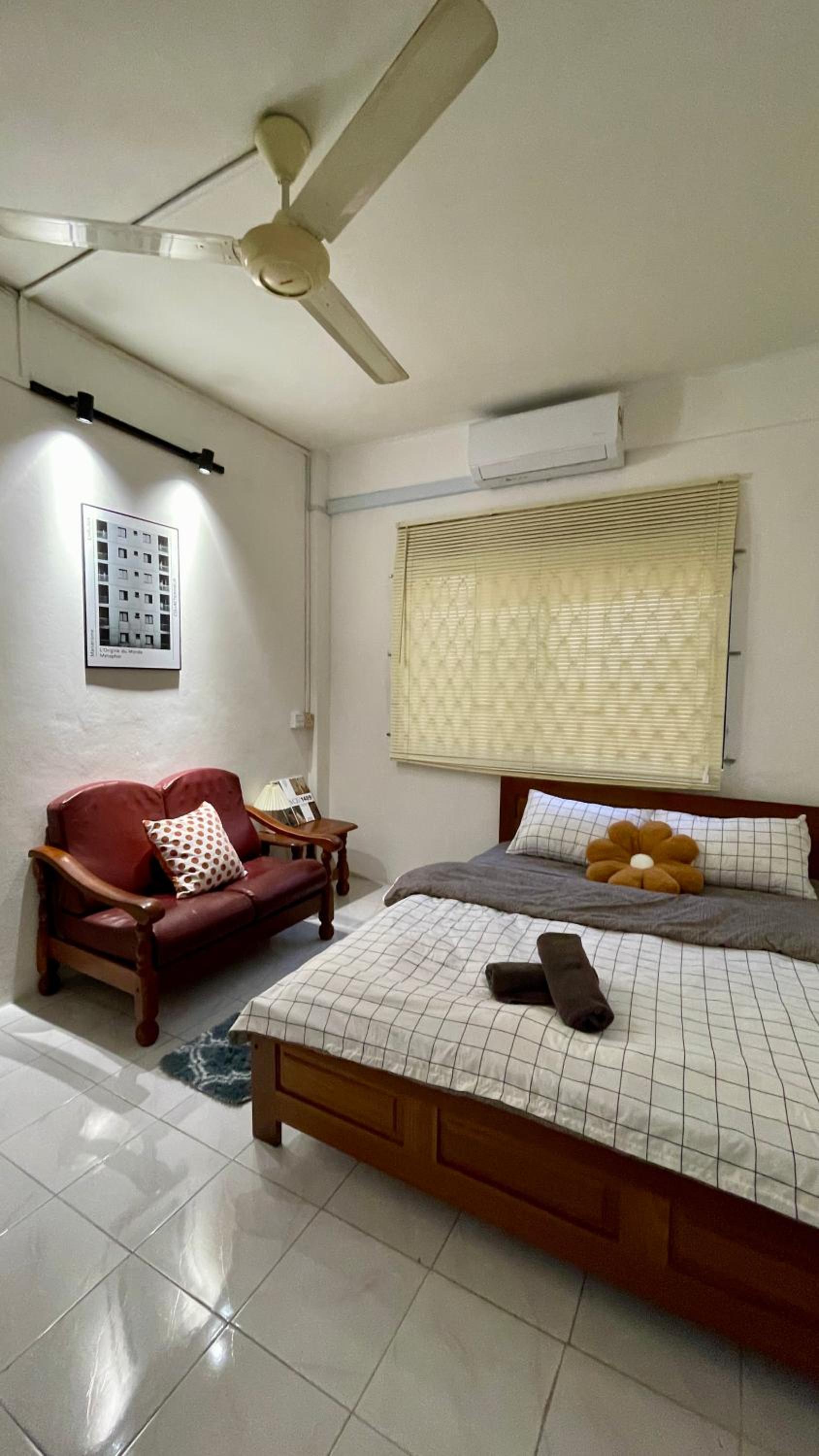 Little India - Guesthouse 8mins to Jonker street 2-4 pax photo 1