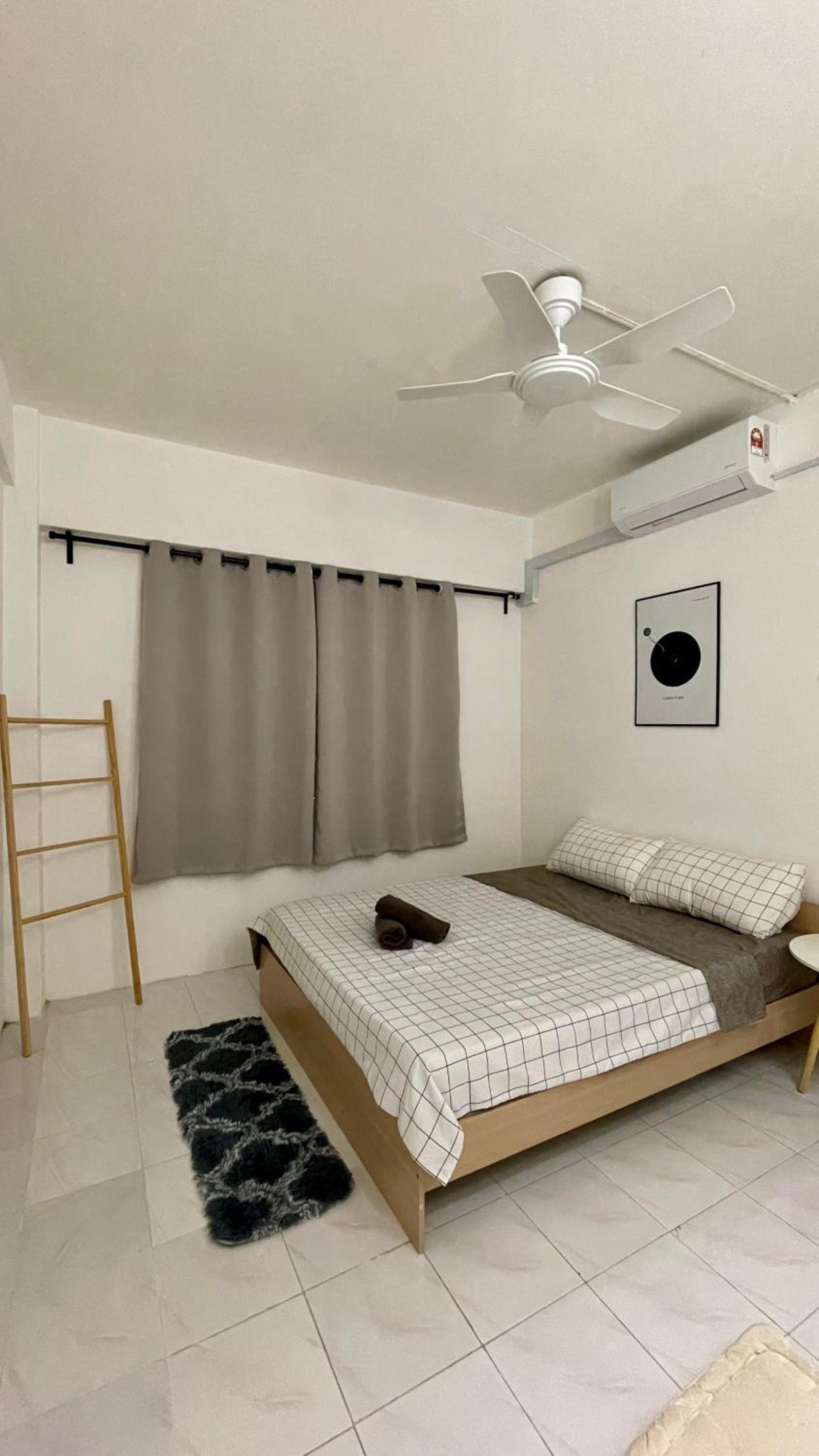 Little India - Guesthouse 8mins to Jonker street 2-4 pax photo 4