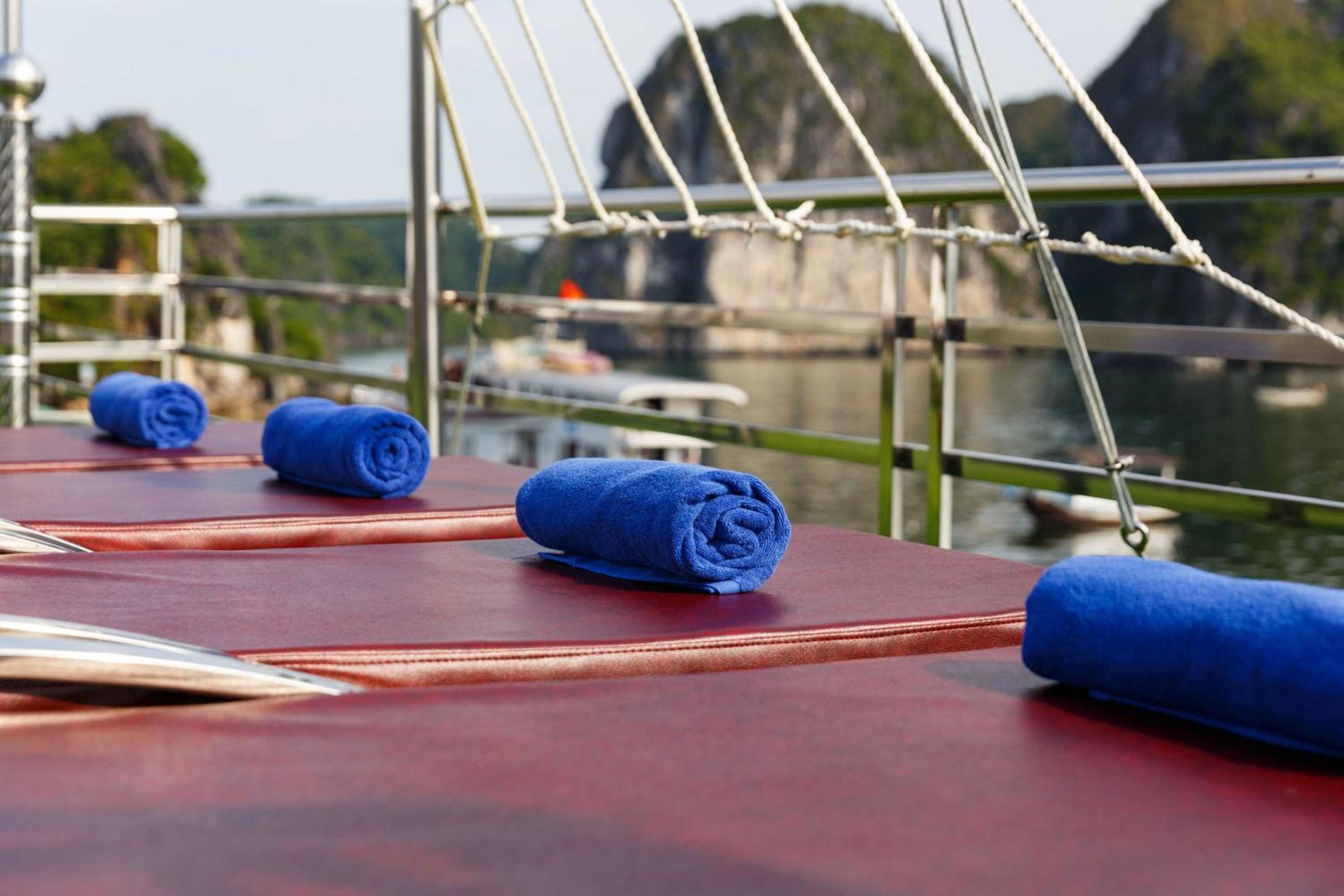 Venezia Boutique Cruises - Catba island