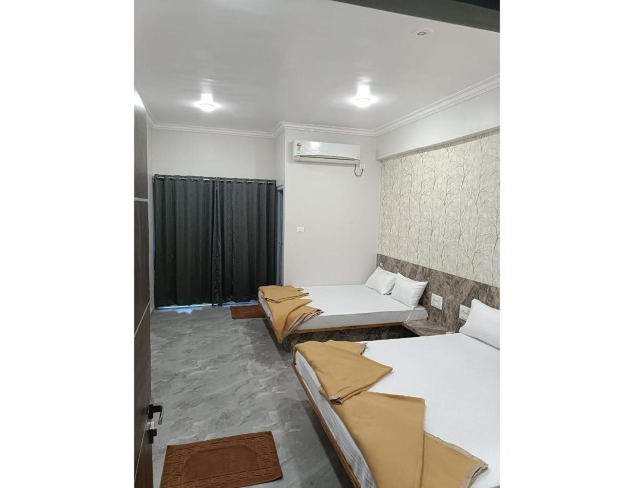 Hotel Grand Vrundavan, Akkalkot view 4