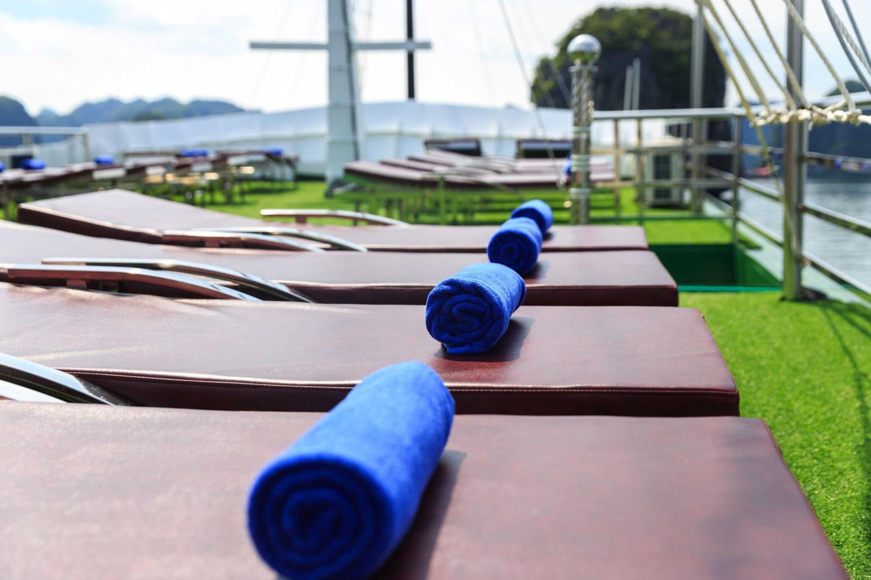 Venezia Boutique Cruises - Catba island