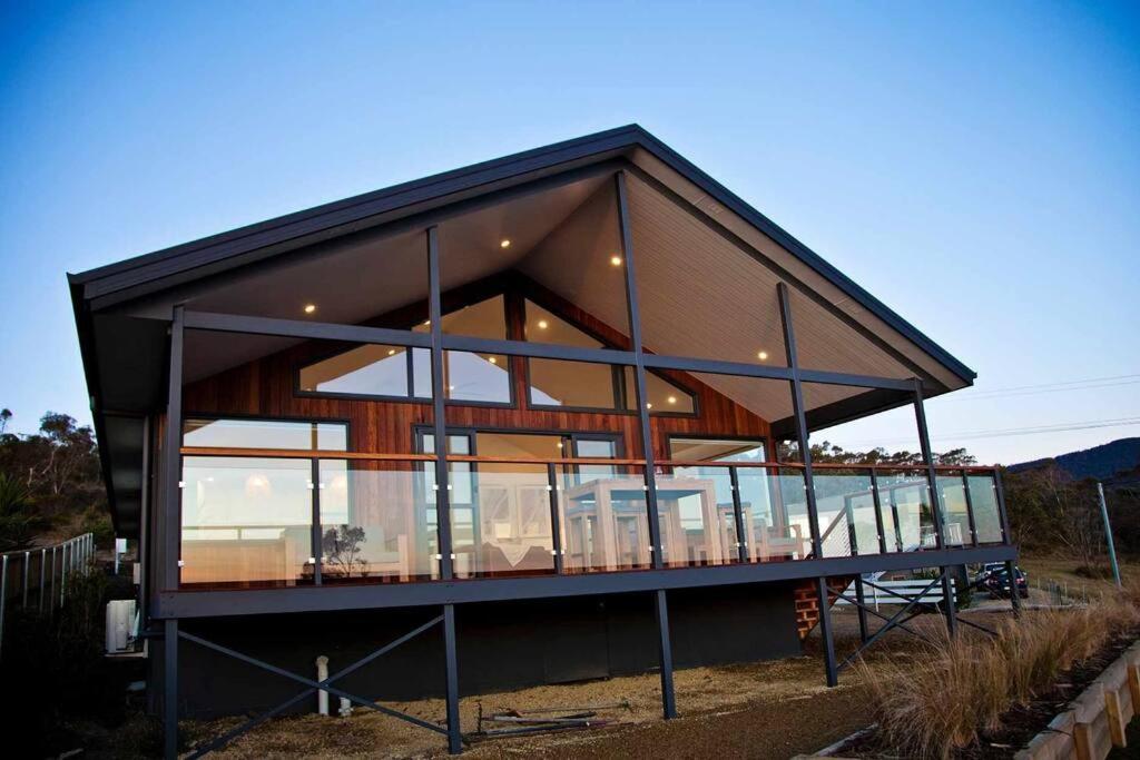 Bruny Island Sunset Retreat