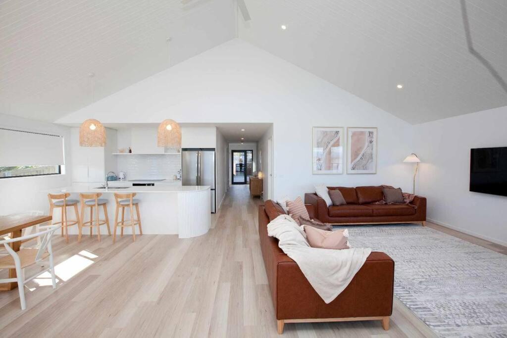 Bruny Island Sunset Retreat