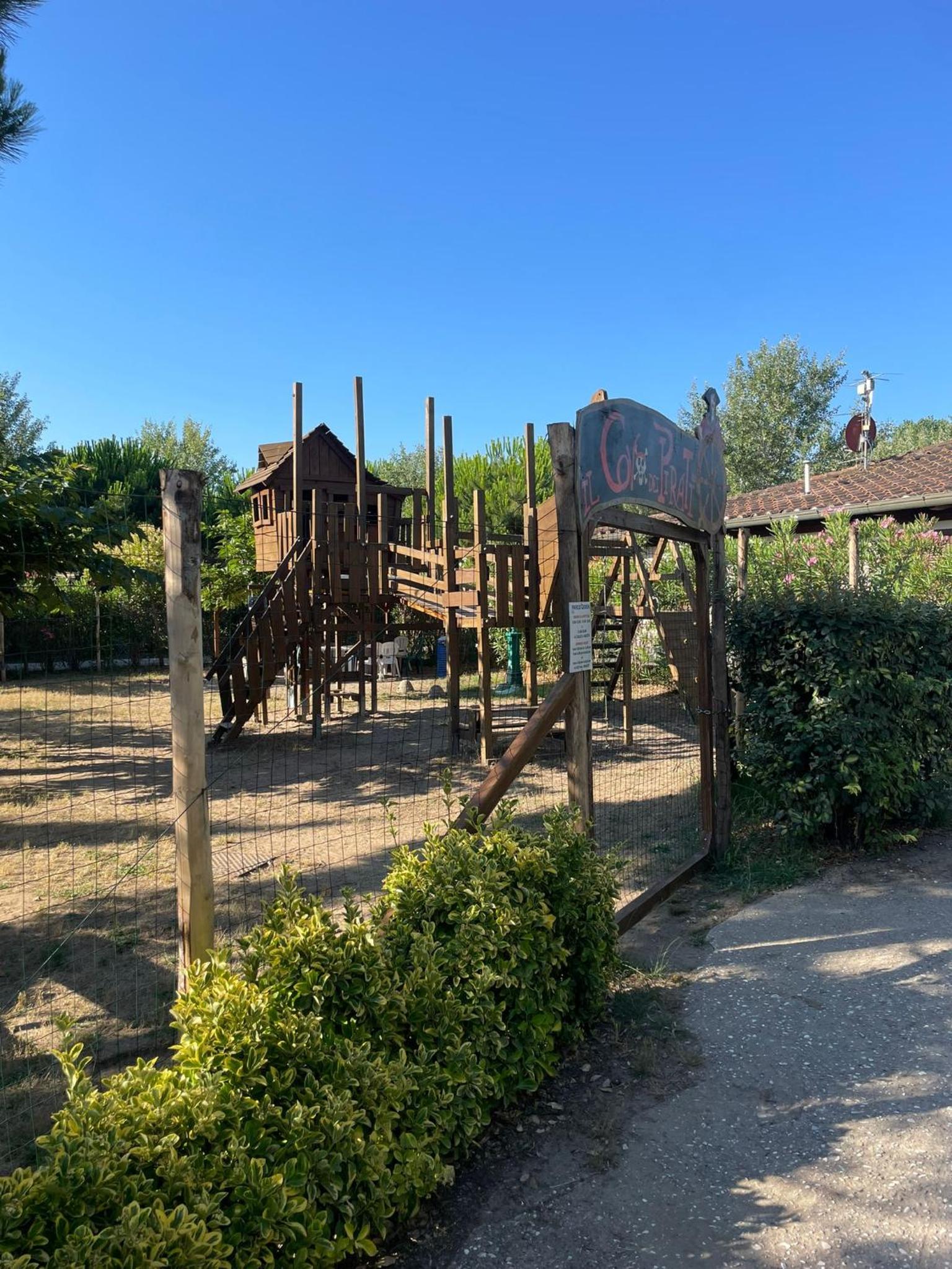 Viareggio Vacations - Glamping tent with bathroom - Tuscany next to sea! - Property Image 3