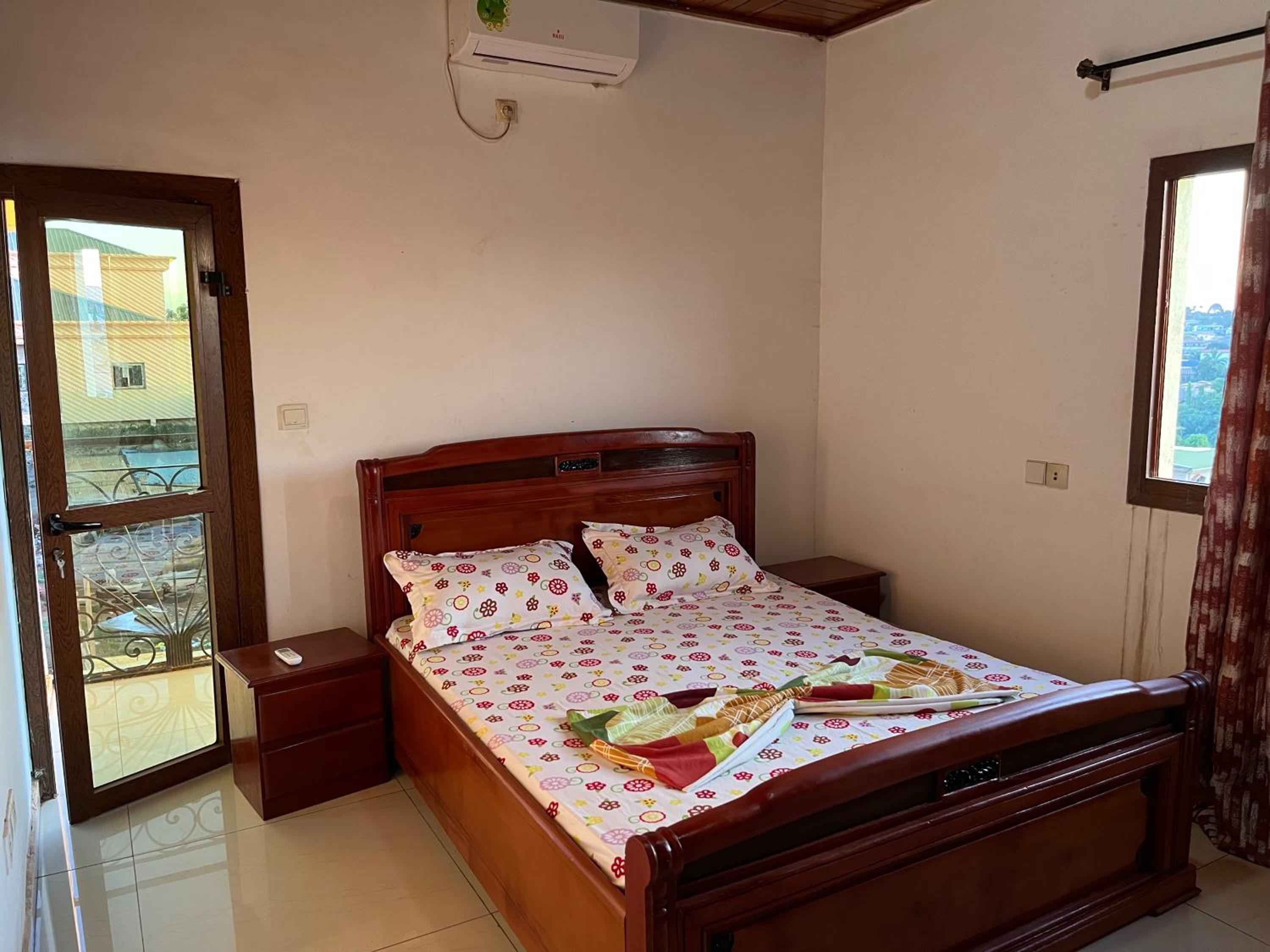 Appartement moderne 120 m2, cameras de surveillance , quartier résidentiel, Nkomo Maetur, YAOUNDE