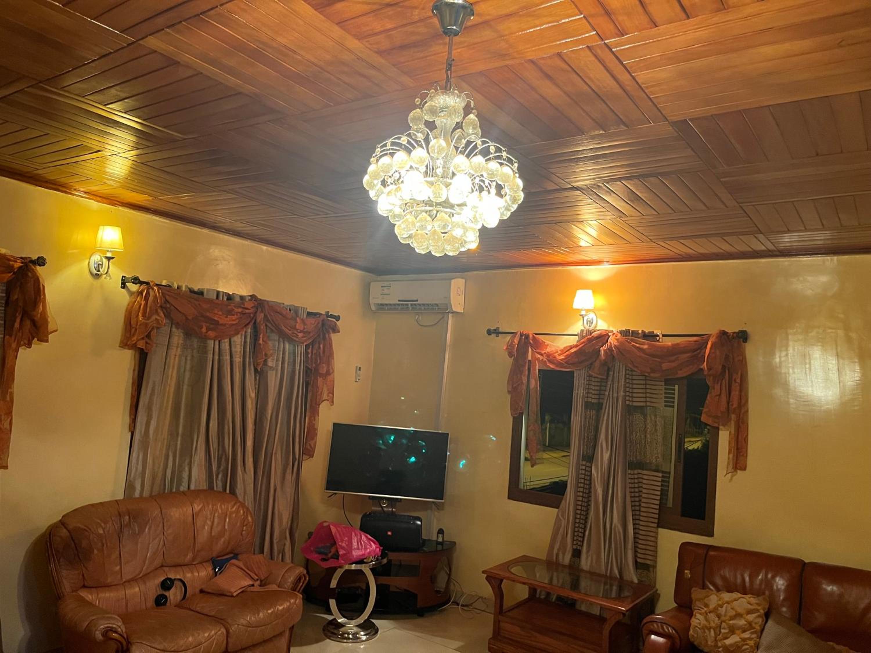 Appartement moderne 120 m2, cameras de surveillance , quartier résidentiel, Nkomo Maetur, YAOUNDE