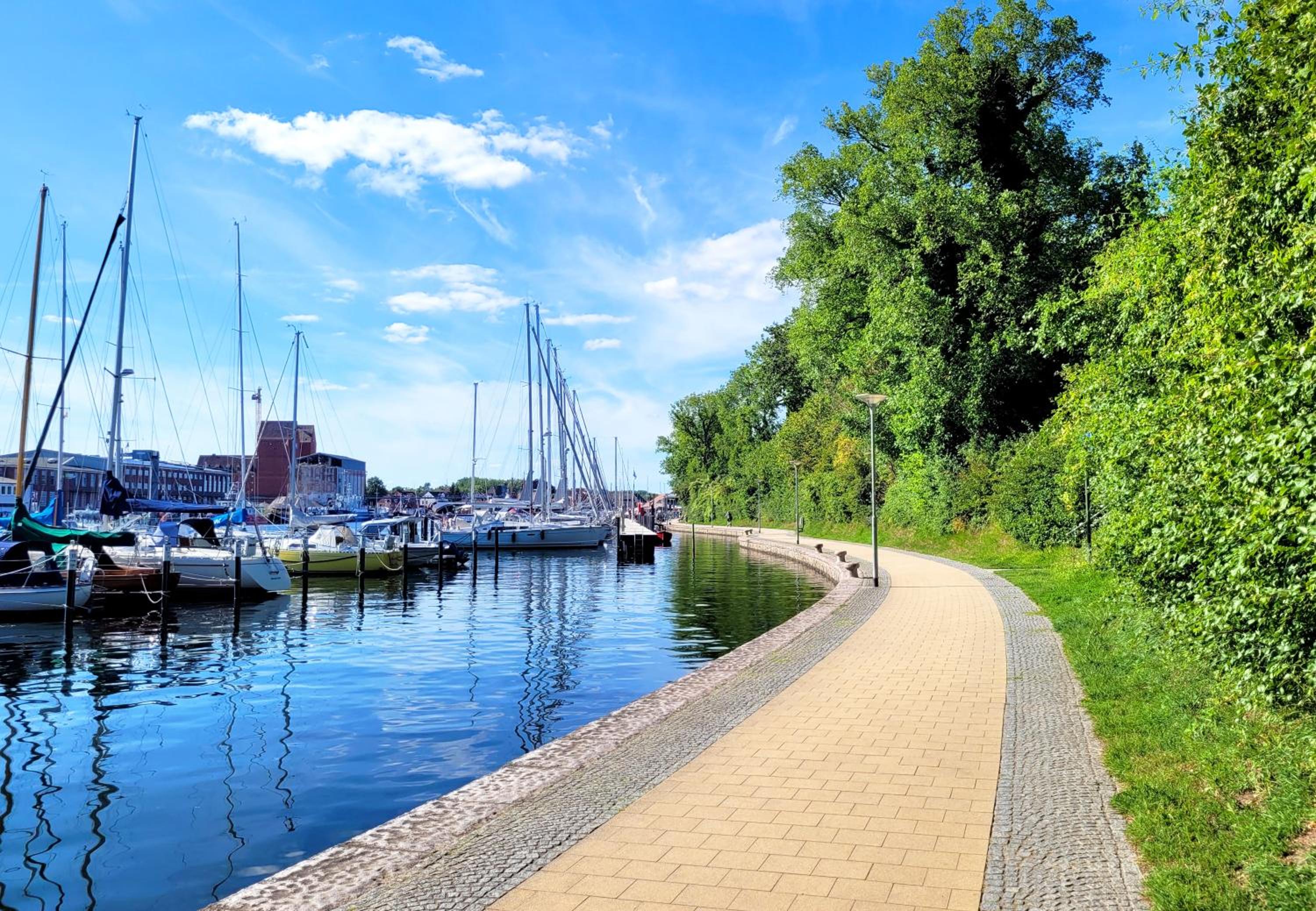 Neues Schmuckstück am Hafen Erstklassige Einrichtung und Fantastischer Ausblick von