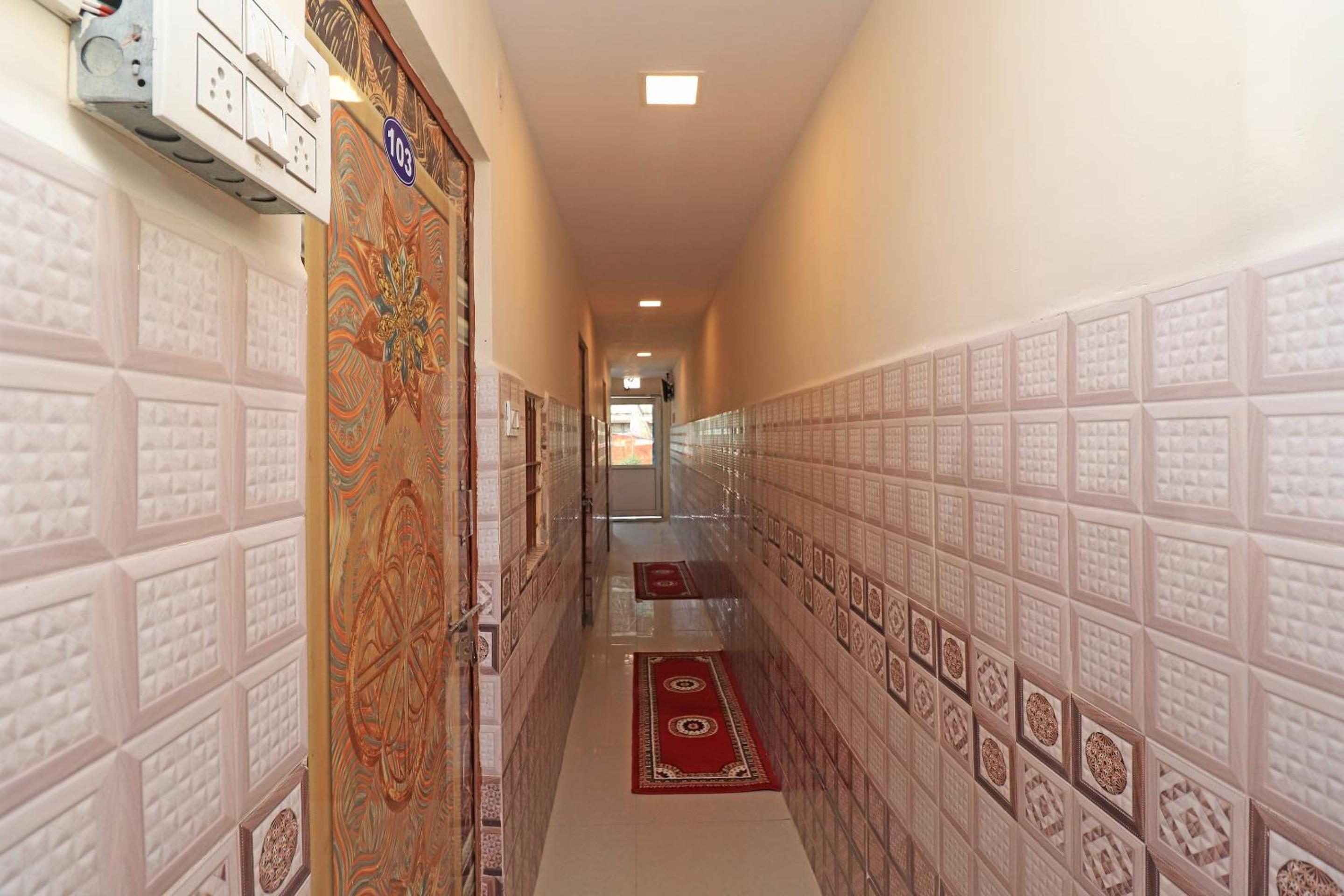 Hotel O Kunal