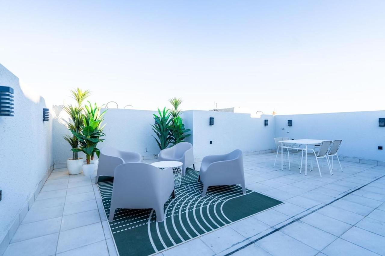 Luxurious two-bedroom Apartment Alqerwan