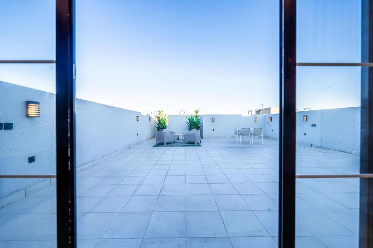 Luxurious two-bedroom Apartment Alqerwan