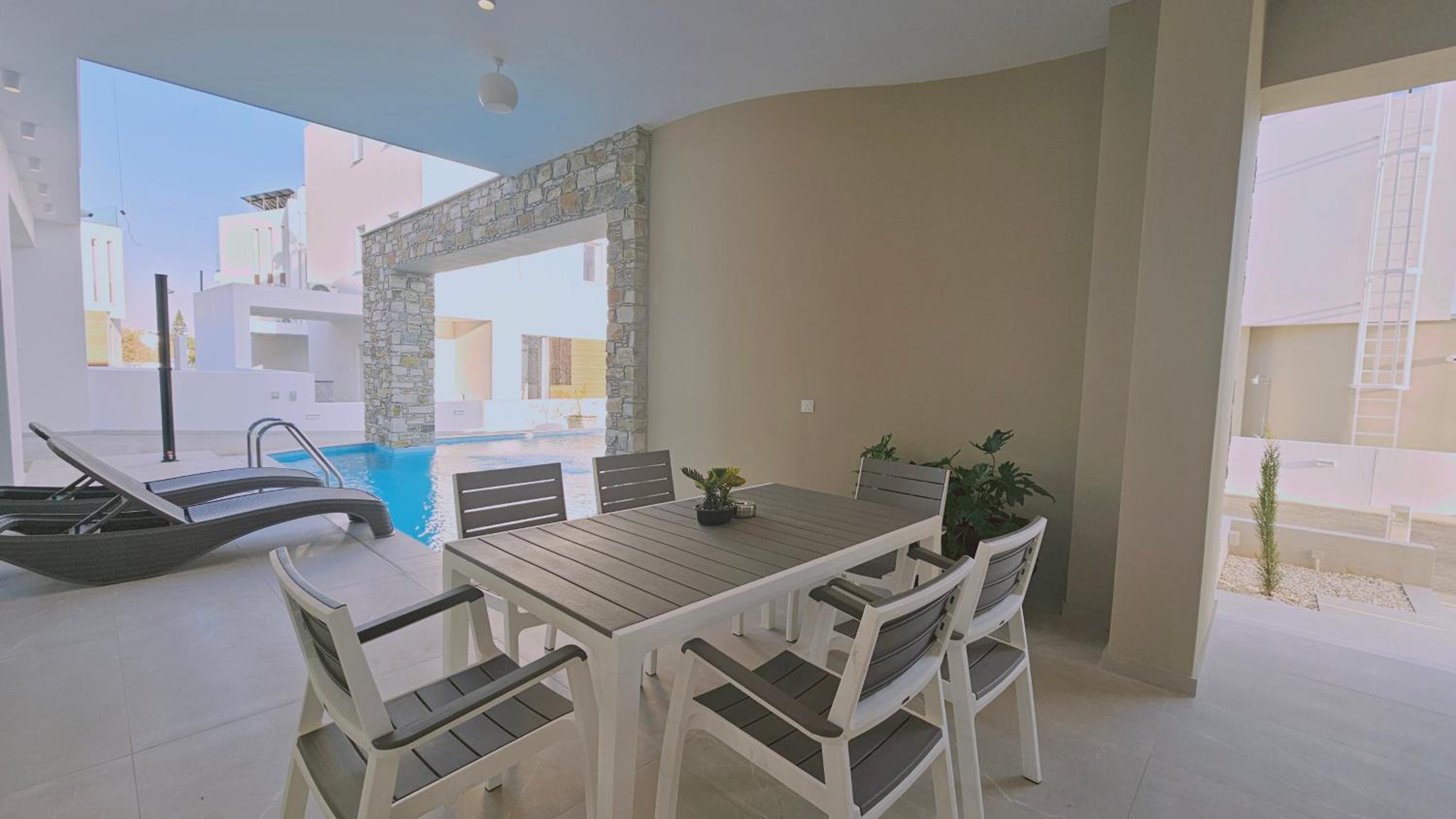 STAY Oasis Luxury Villas