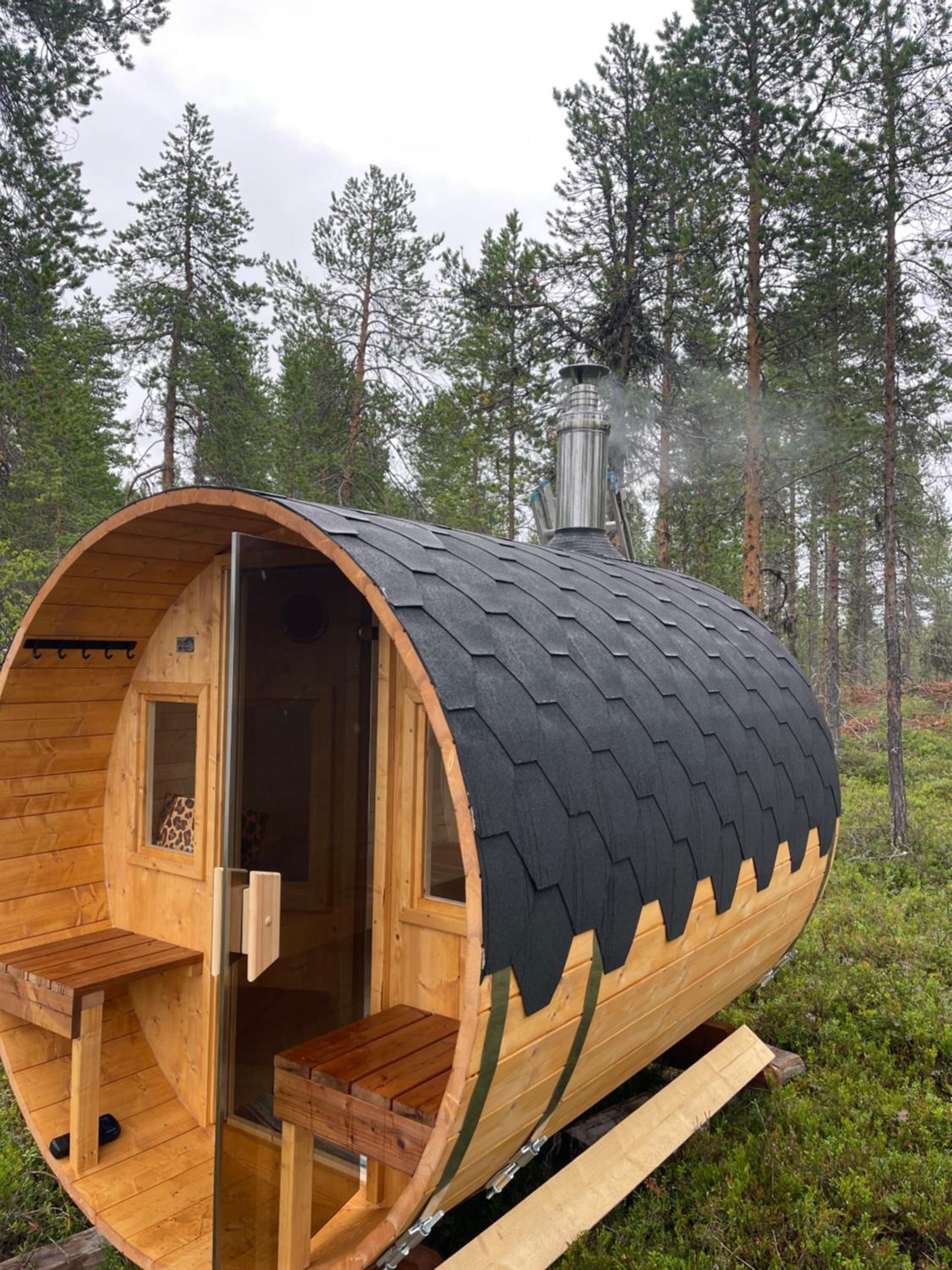 LaplandLiv Glampingtent with private sauna at the lake! view 4