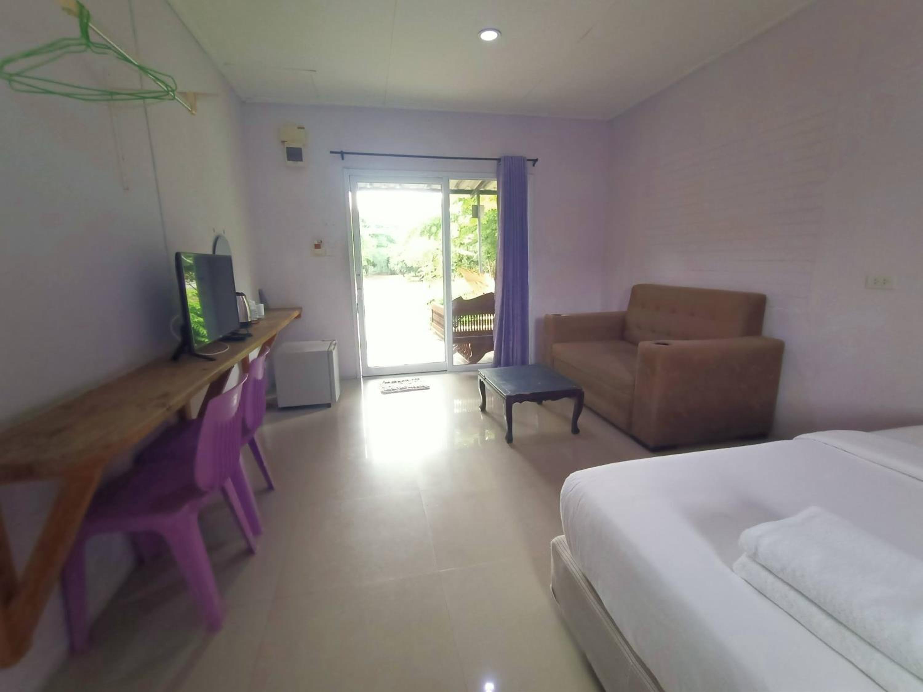 Pak Dee Resort