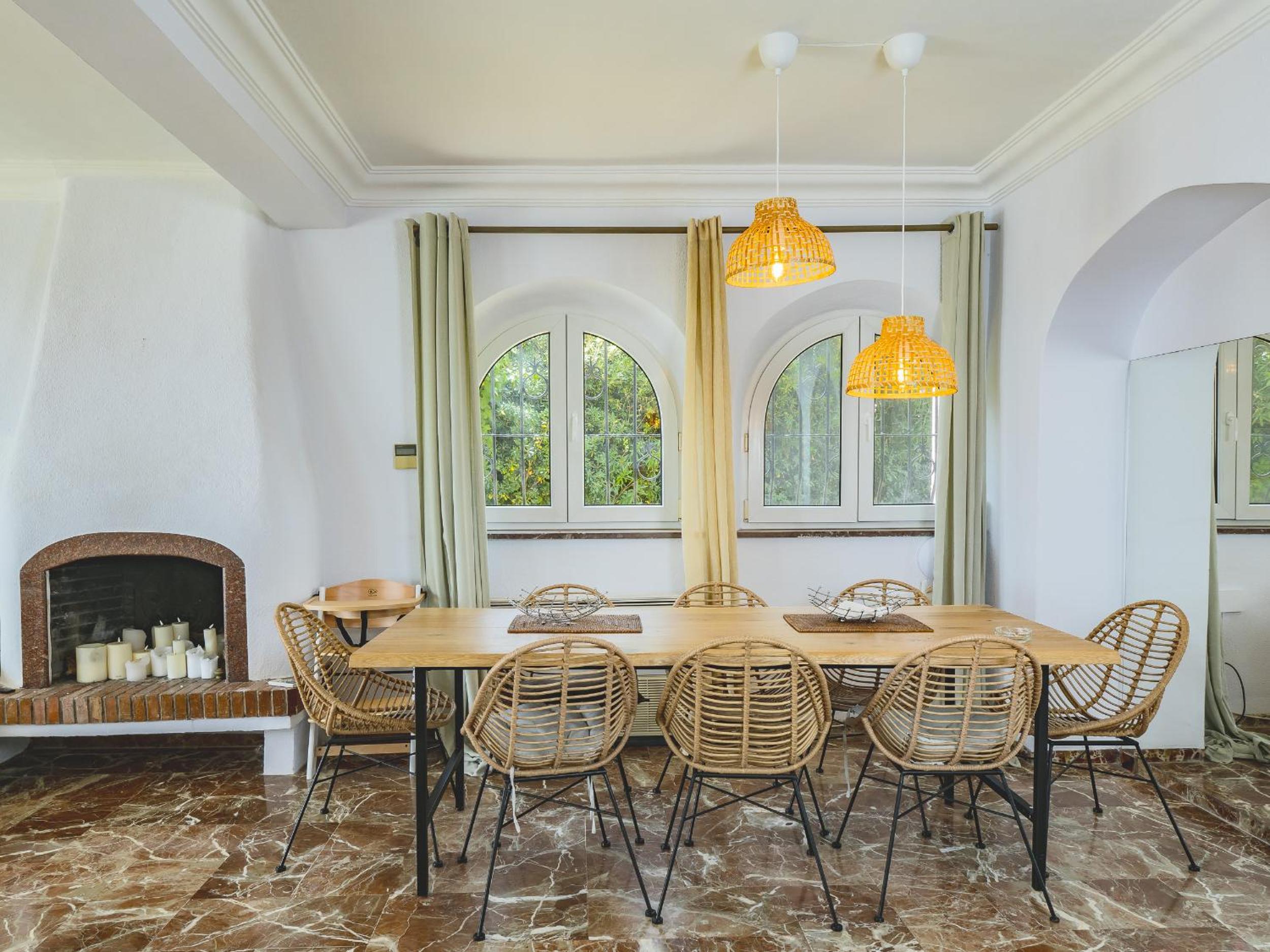 Cubo's Beachfront Villa Khayyam