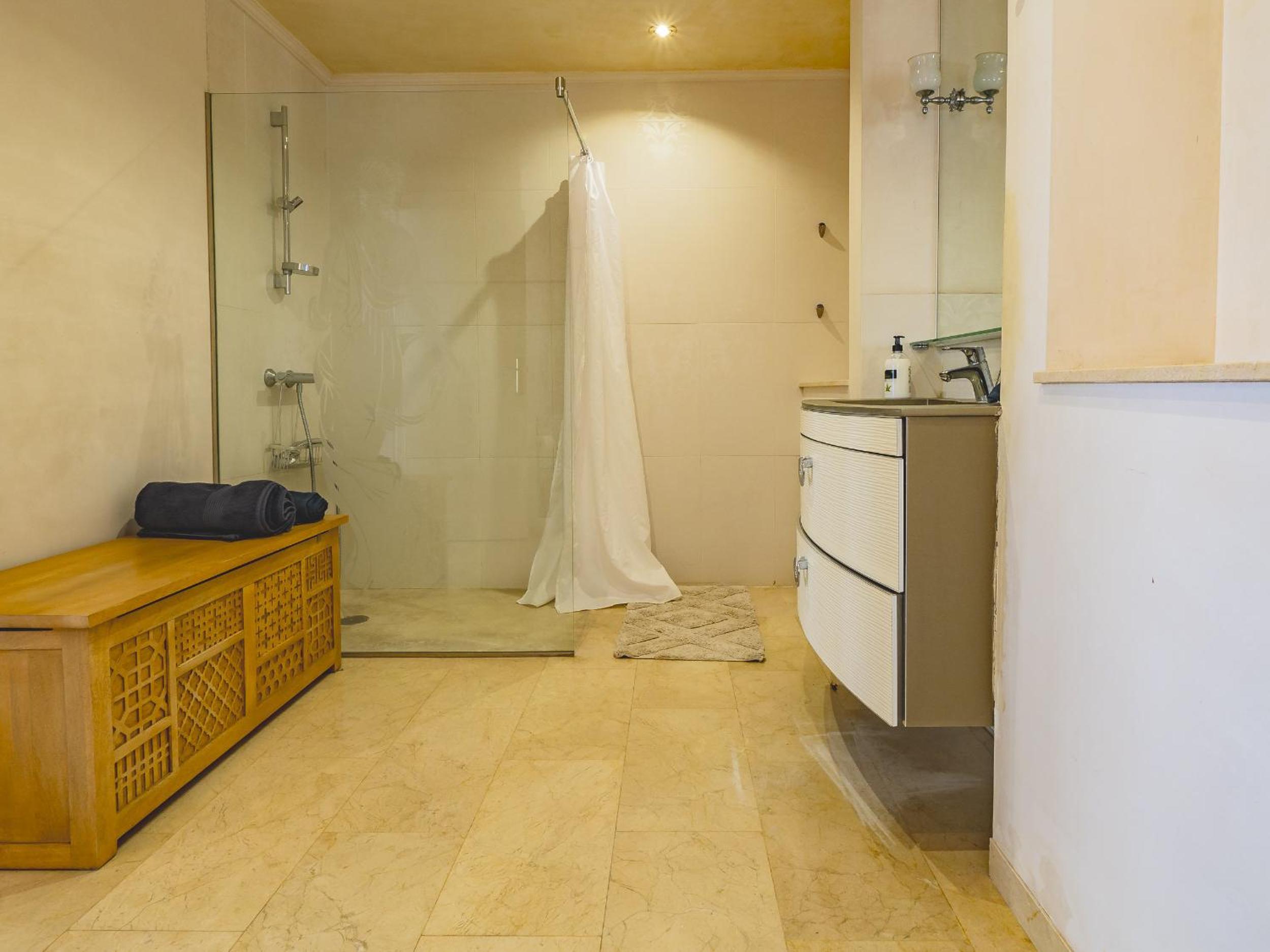 Cubo's Beachfront Villa Khayyam