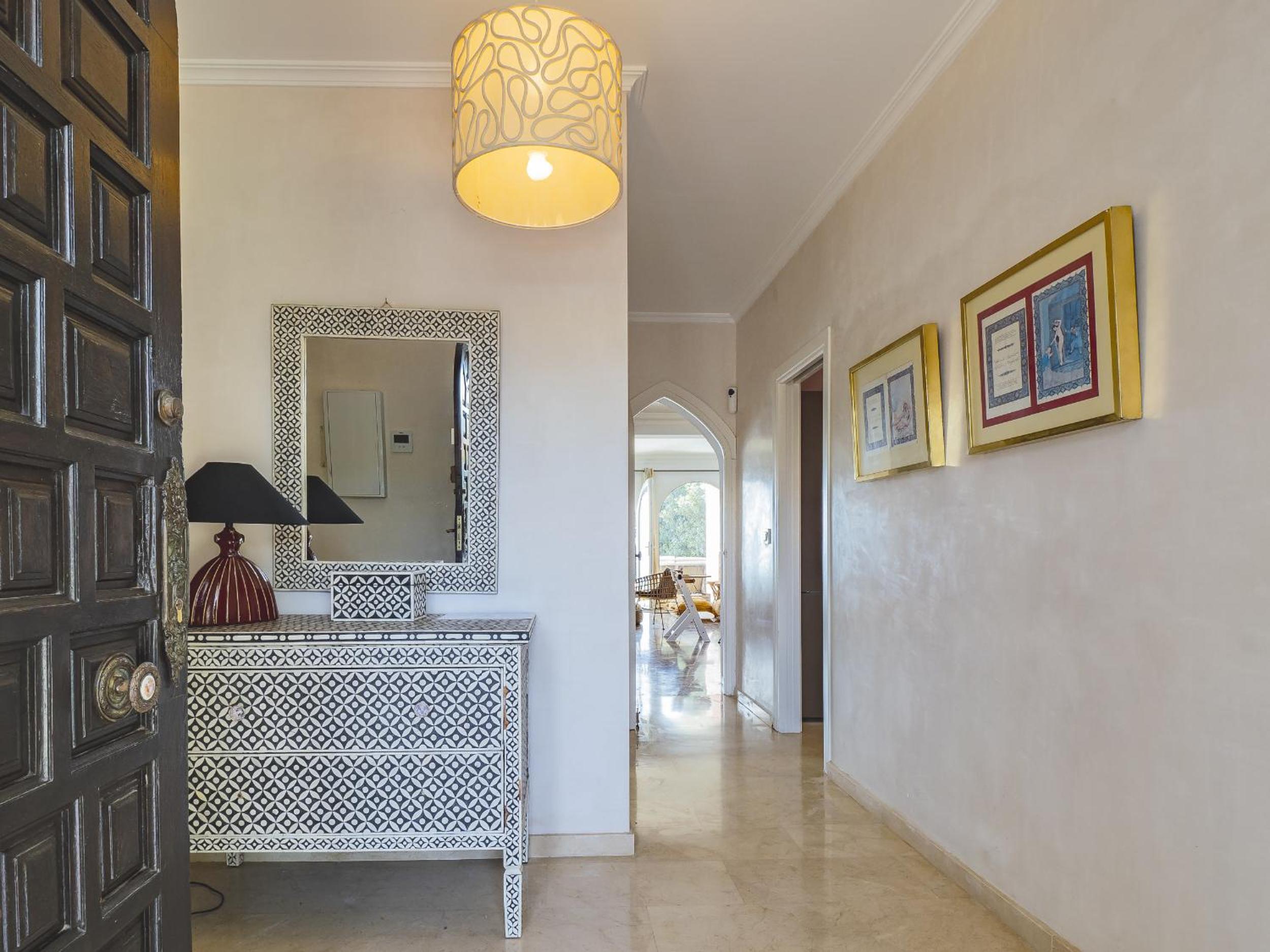 Cubo's Beachfront Villa Khayyam