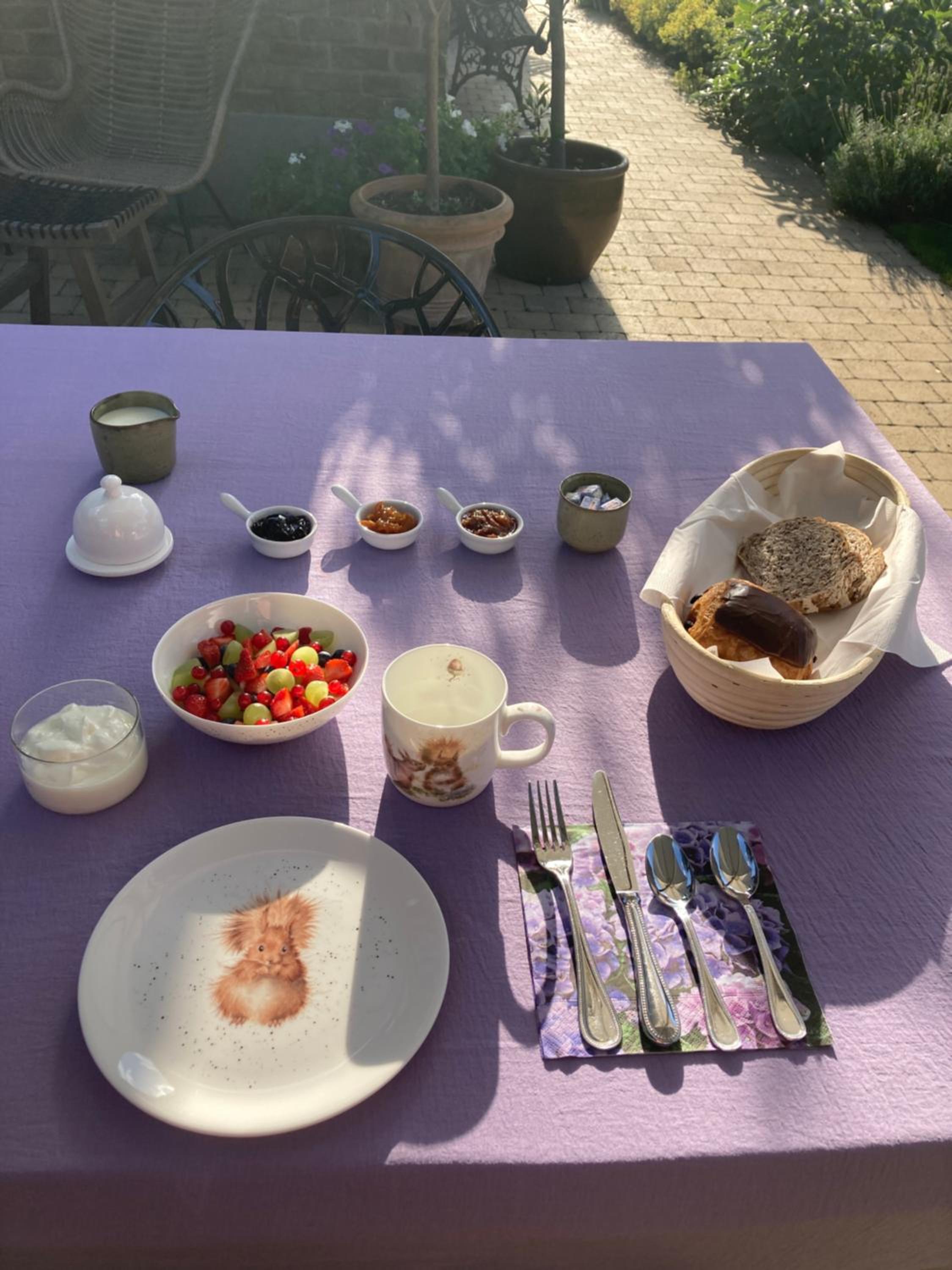 Tree & B