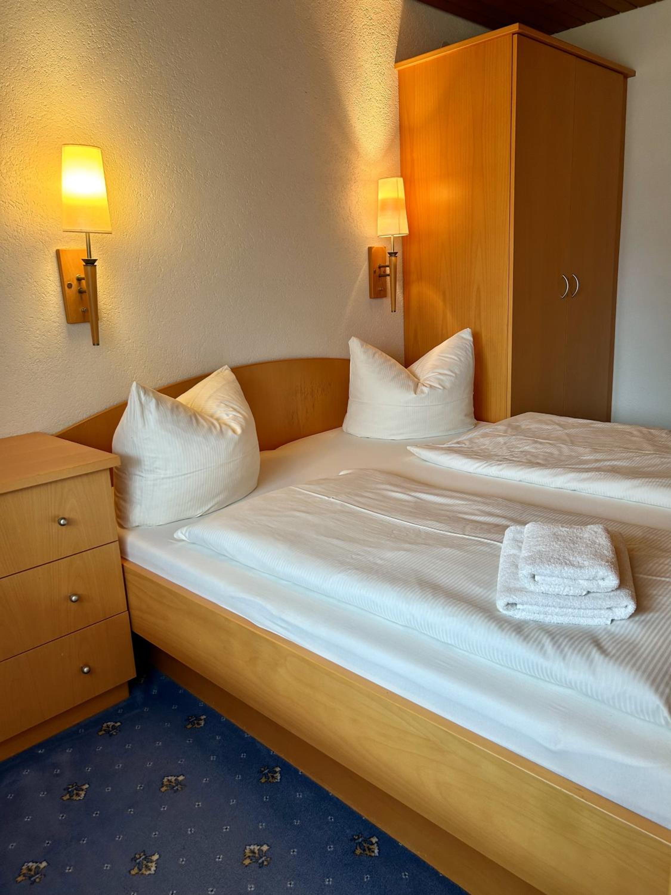 WOLF RETREAT Apartments im Lechtal davor Appartementhaus Michaela