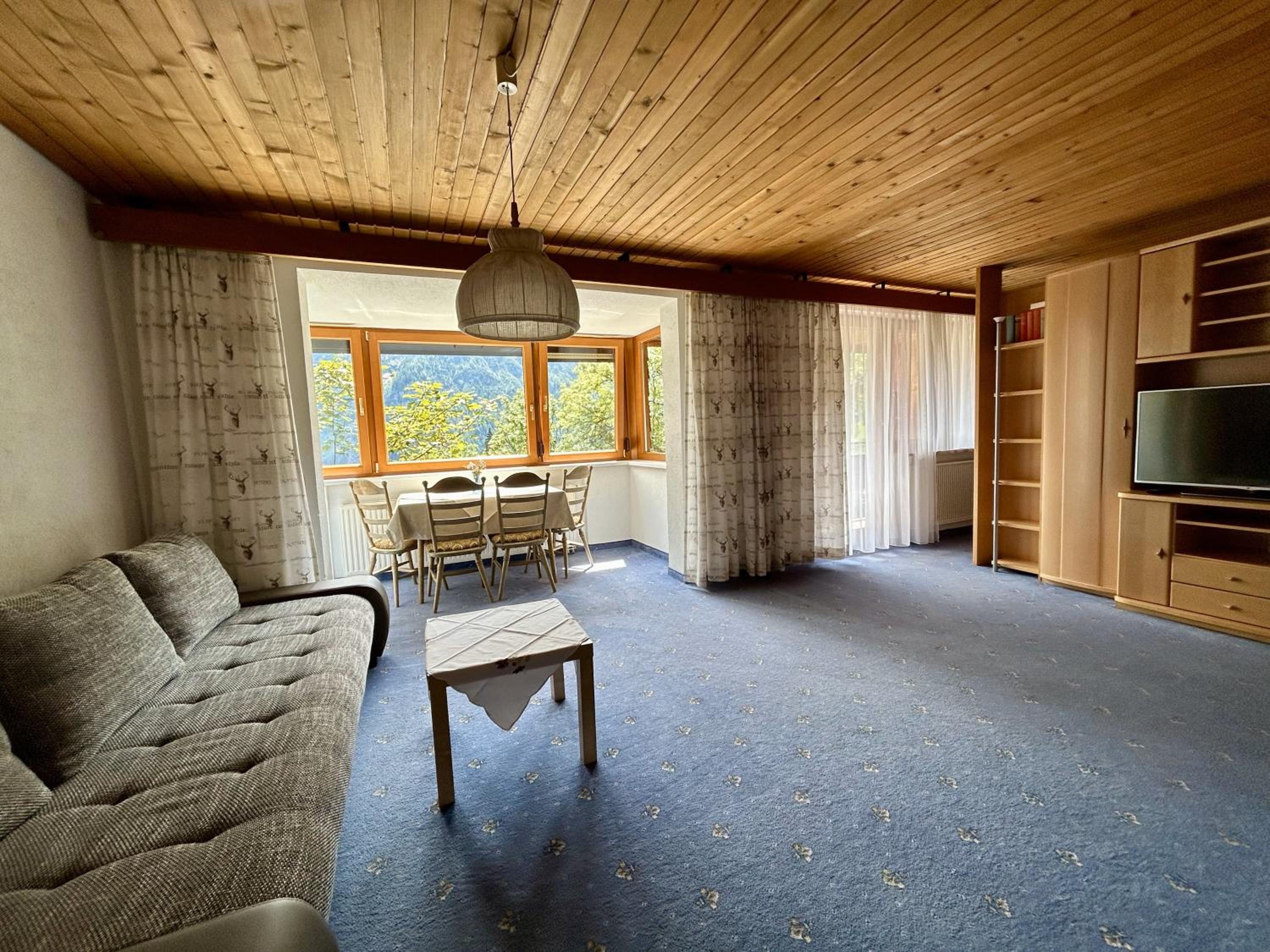 WOLF RETREAT Apartments im Lechtal davor Appartementhaus Michaela