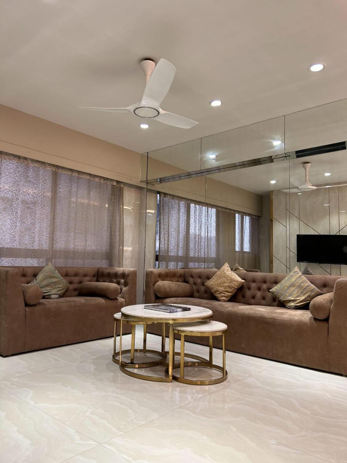 Downtown Lux Apartment 2BHK, Mahalaxmi 1501