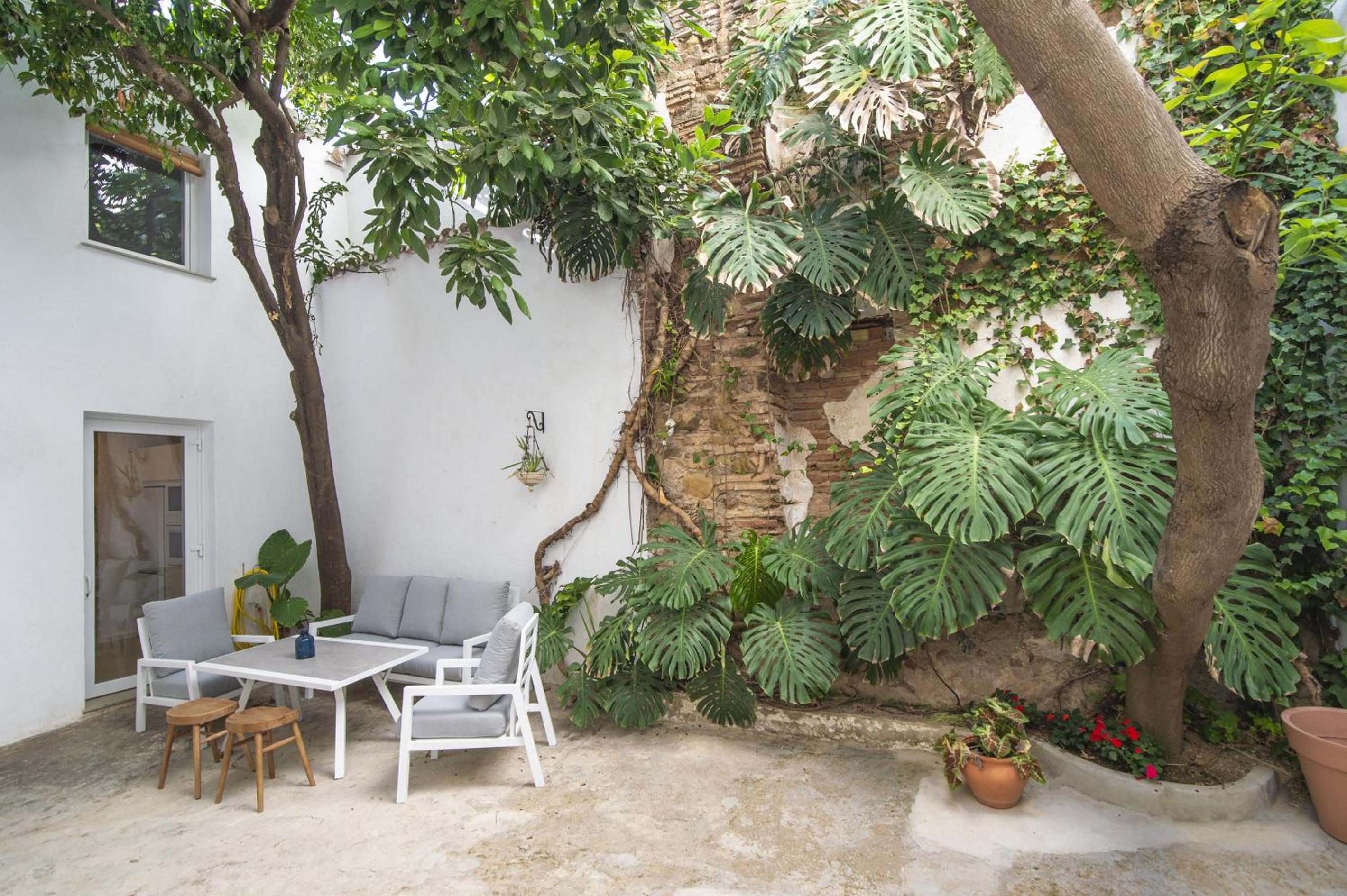 Estepona 2BR Townhouse in centre