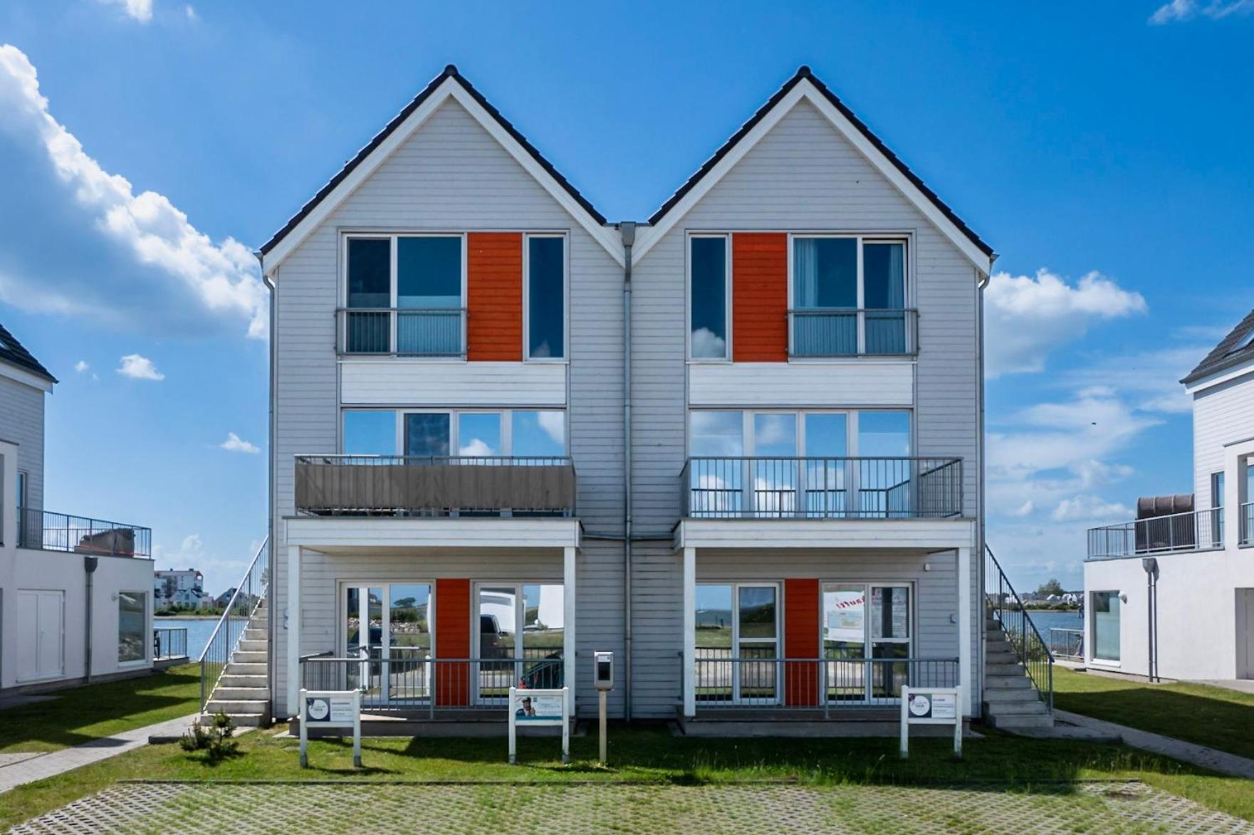 Maisonette Fewo Ostseeflair by Seeblick Ferien ORO, erste Wasserreihe, E-Säule