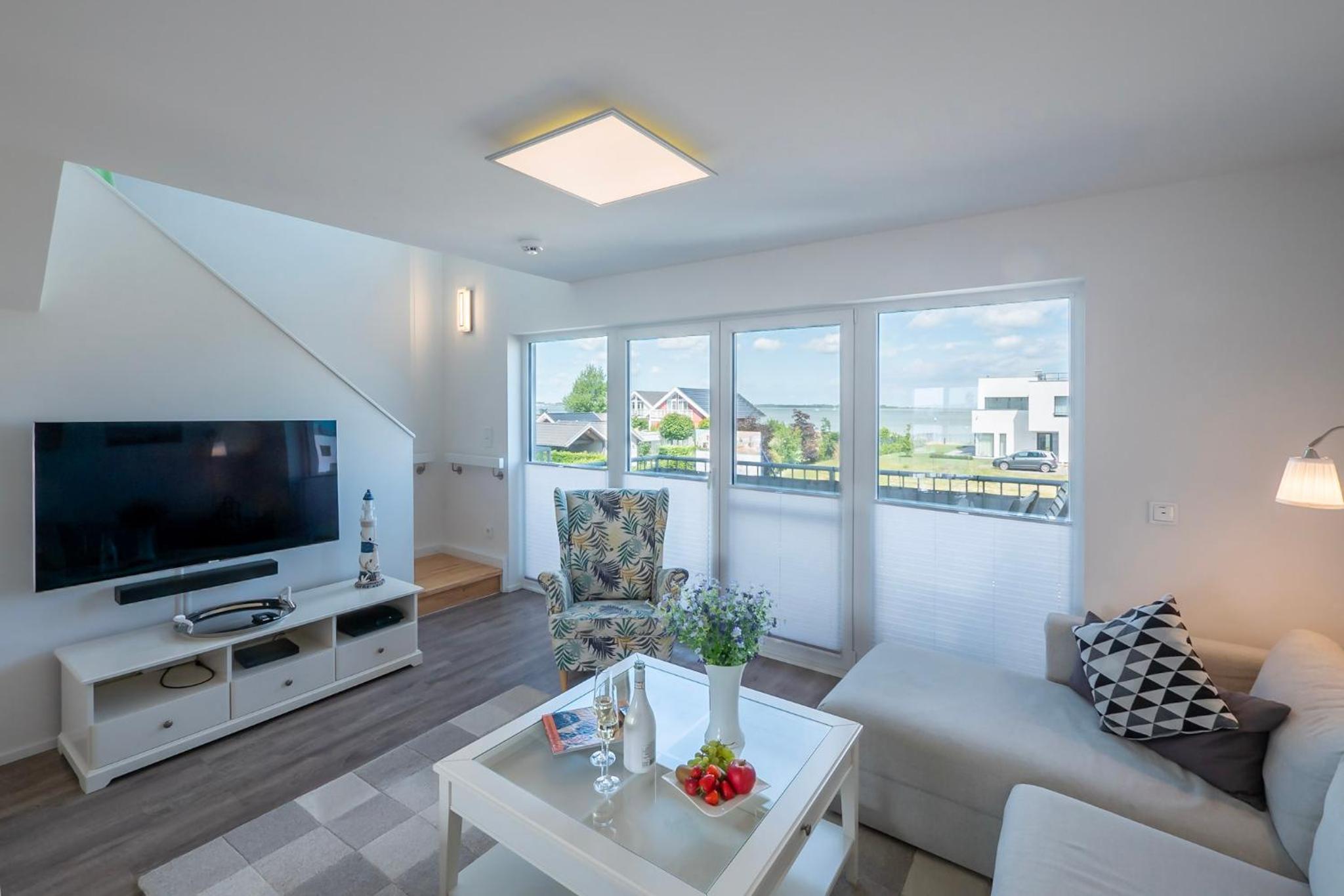 Maisonette Fewo Ostseeflair by Seeblick Ferien ORO, erste Wasserreihe, E-Säule