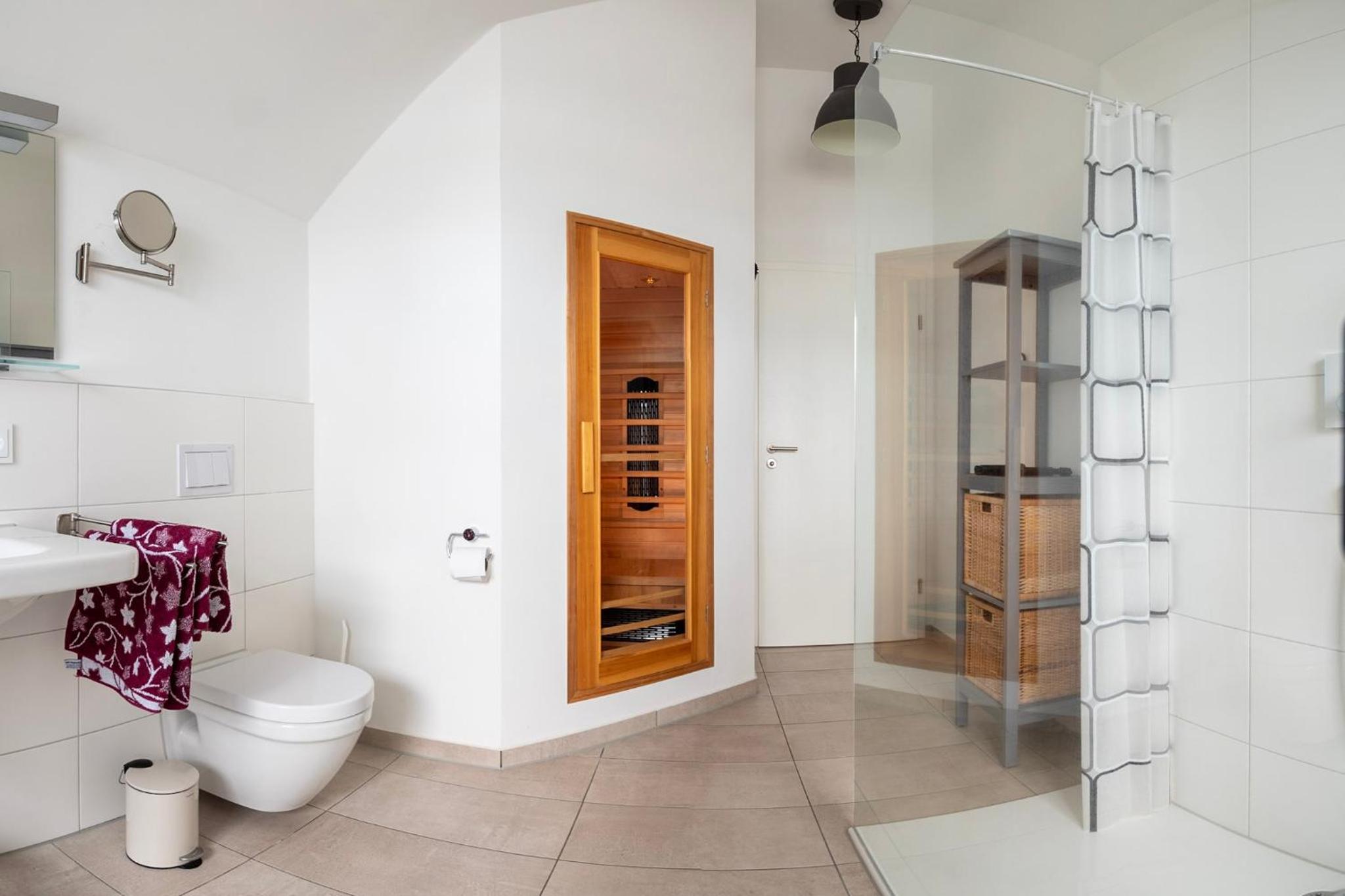 Maisonette Fewo Ostseeflair by Seeblick Ferien ORO, erste Wasserreihe, E-Säule