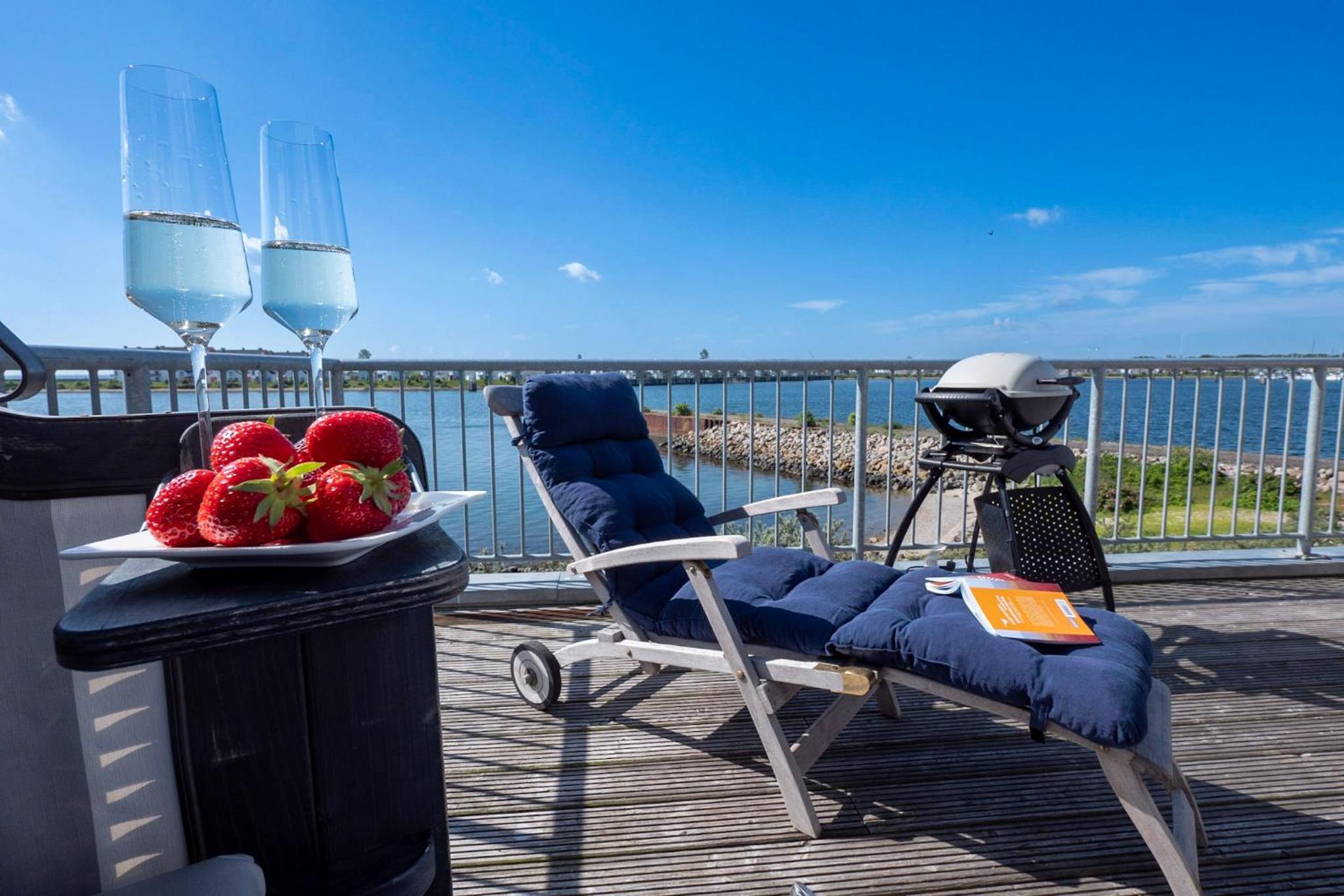 Maisonette Fewo Ostseeflair by Seeblick Ferien ORO, erste Wasserreihe, E-Säule